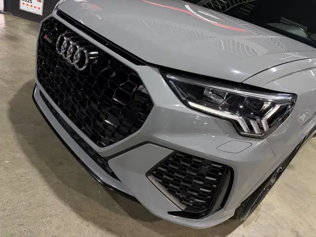 Audi RS Q3 view 8