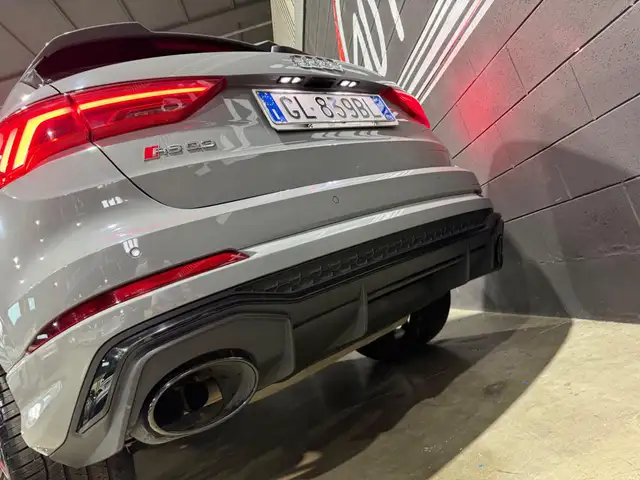 Audi RS Q3 view 10