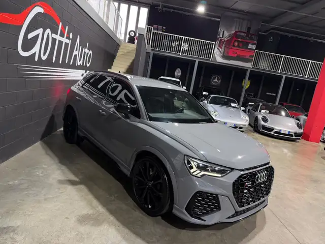 Audi RS Q3 view 3