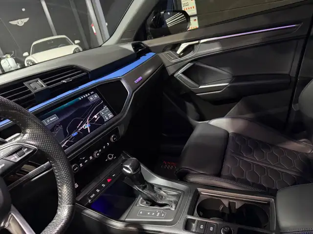 Audi RS Q3 view 13