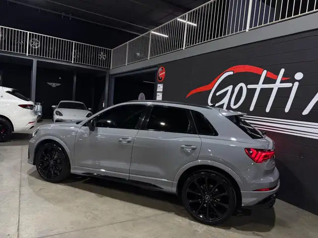 Audi RS Q3 view 5