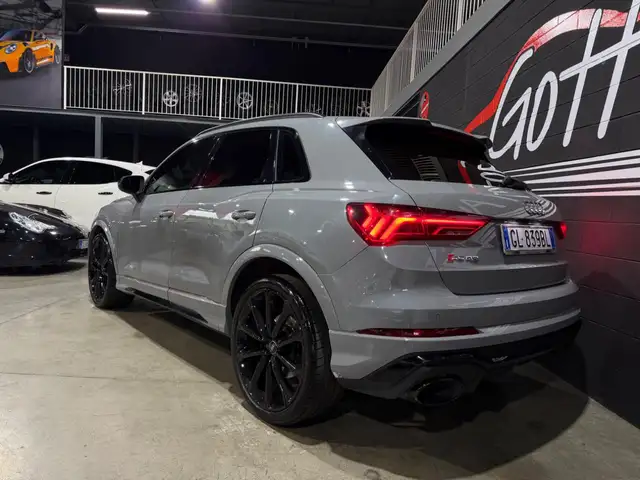 Audi RS Q3 view 4