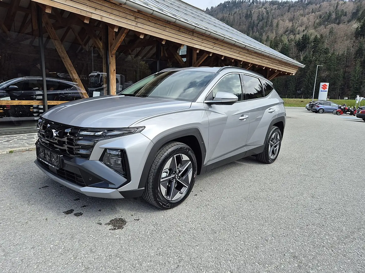 Hyundai TUCSON Tucson 1,6 T-GDI 48V 4WD Go! Plus DCT Silber - 1