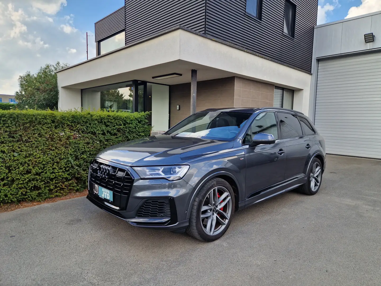 Audi Q7 55TFSIe S line - Trekhaak, Luchtvering, Pano, B&O Gris - 1