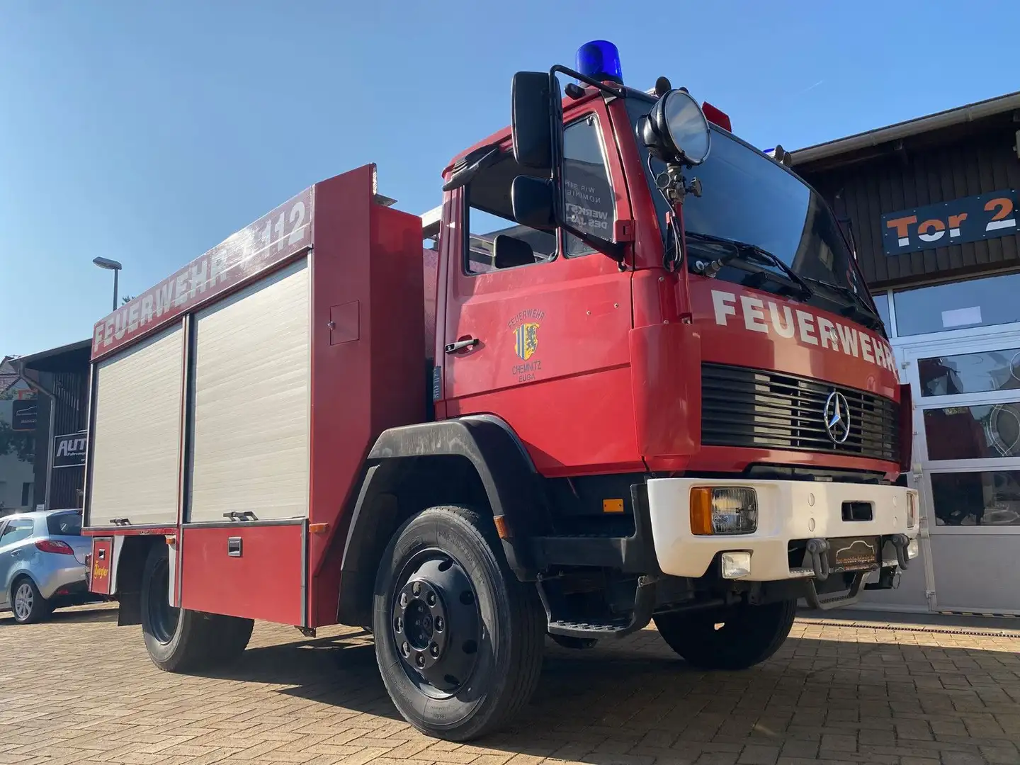 Mercedes-Benz 917 AF TLF 16/24 4x4 Feuerwehr Standhzg 3 Sitzer Rot - 1