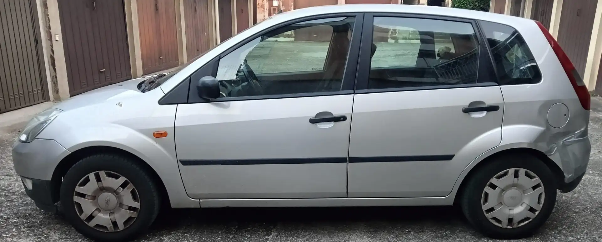 Ford Fiesta 5p 1.2 (55kw) 75cv - 2