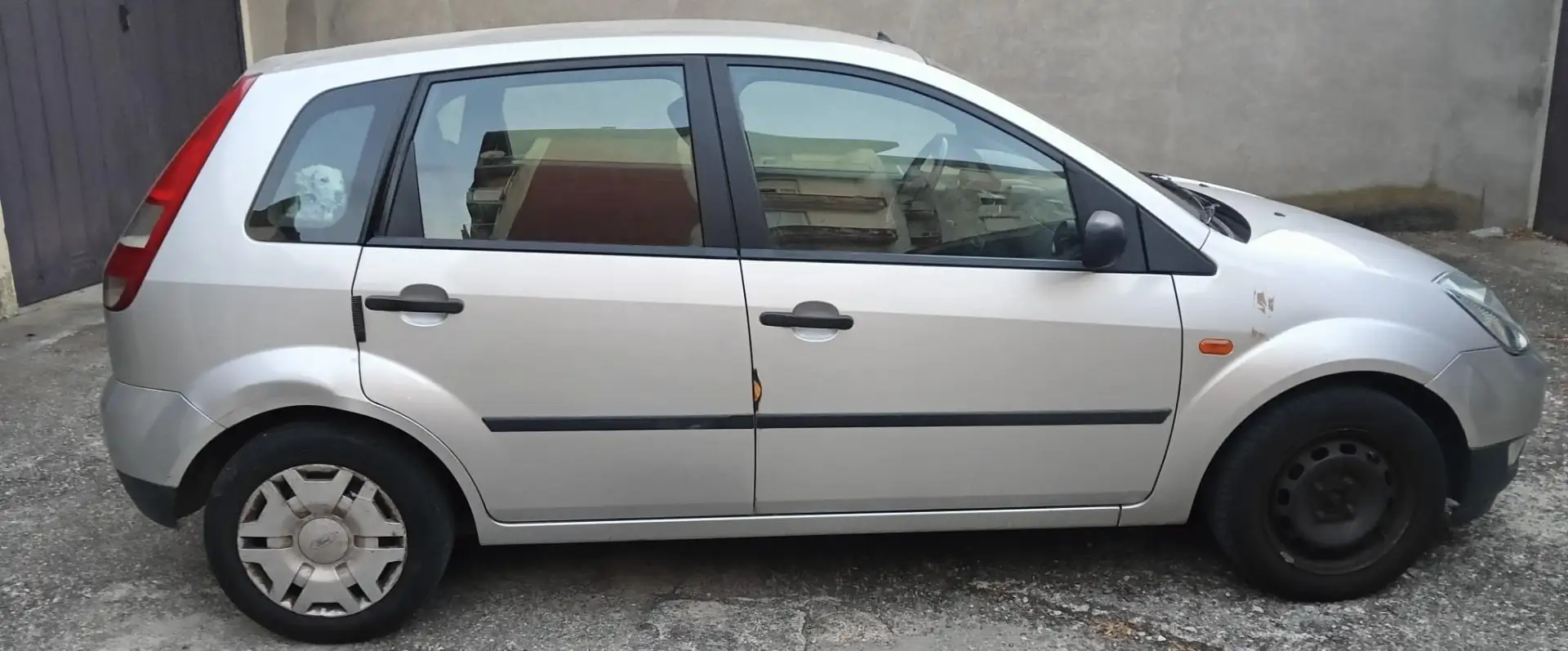 Ford Fiesta 5p 1.2 (55kw) 75cv - 1