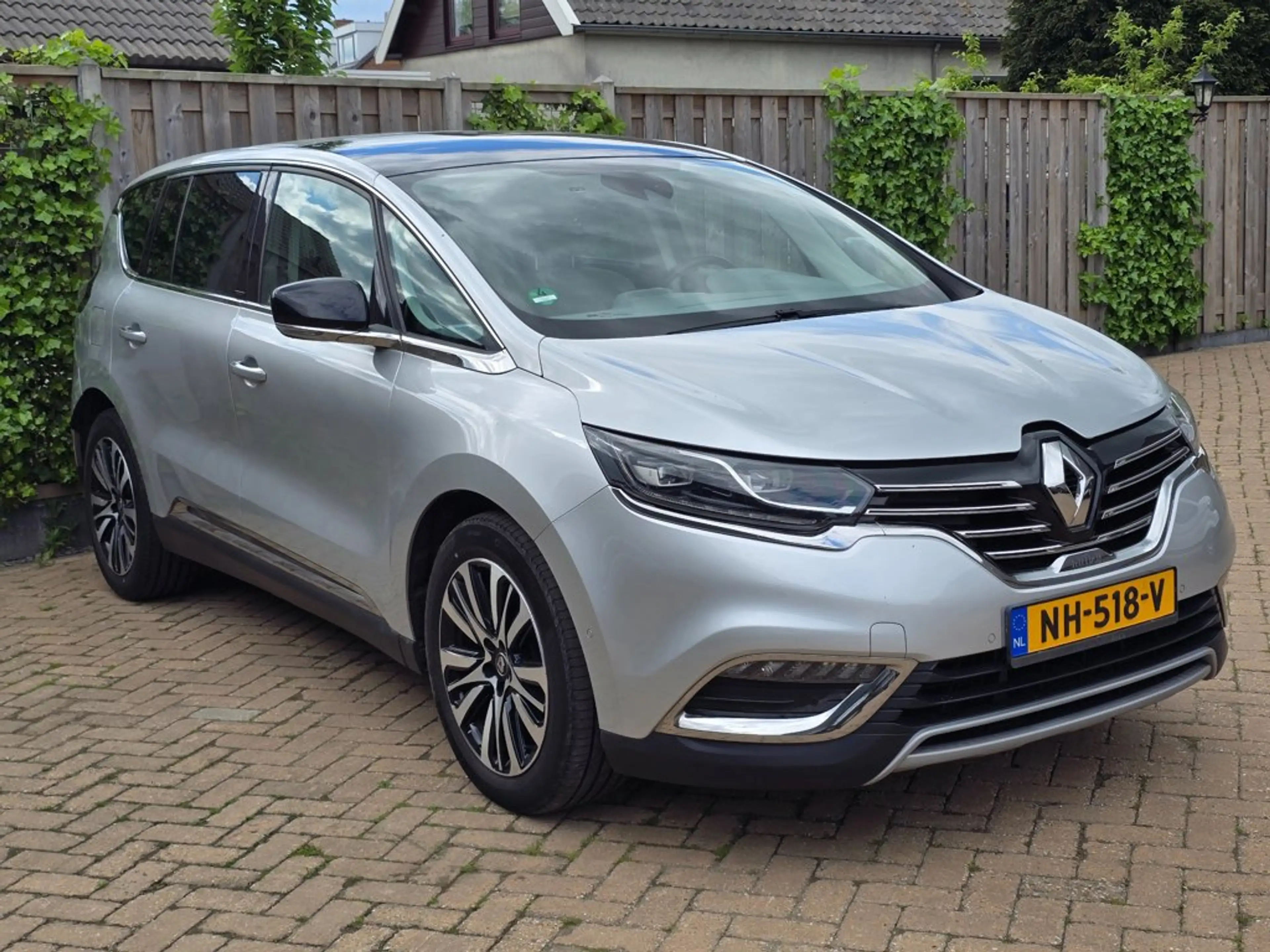 Renault Espace 1.6 TCe Initiale Paris 7p. — photo 3