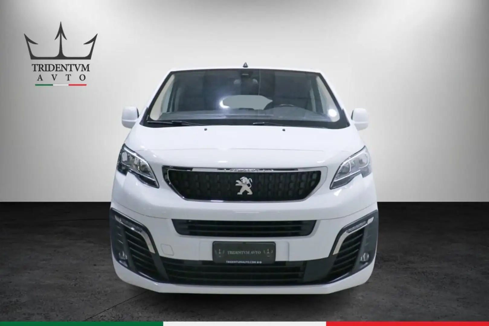 Peugeot Traveller M1 2.0 Bluehdi std 140cv Active S&S my21 Wit - 2