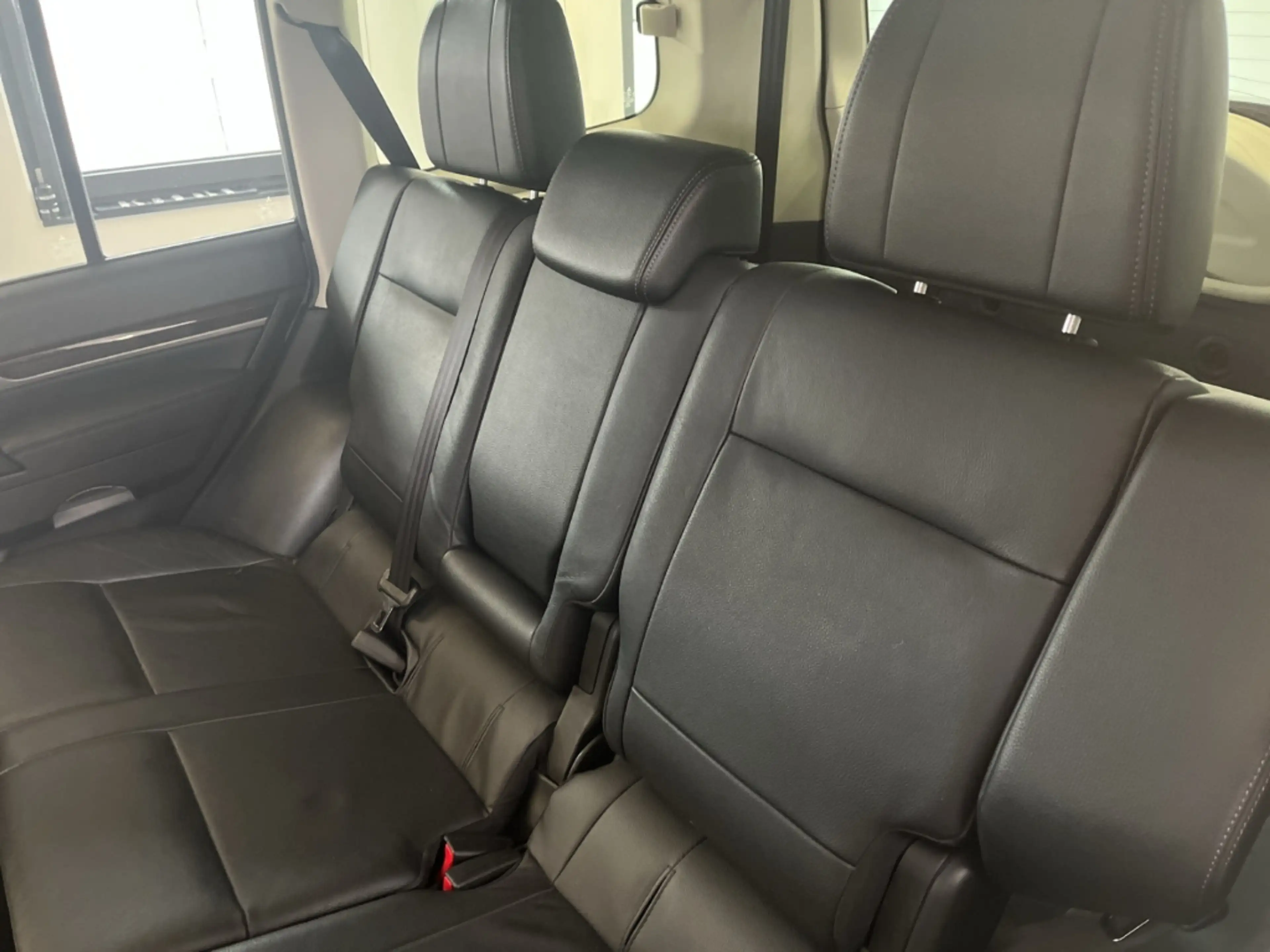 Mitsubishi Pajero 3.2 DI-D Top 4WD Stand Hzg. AHK Navi Kamera — photo 11