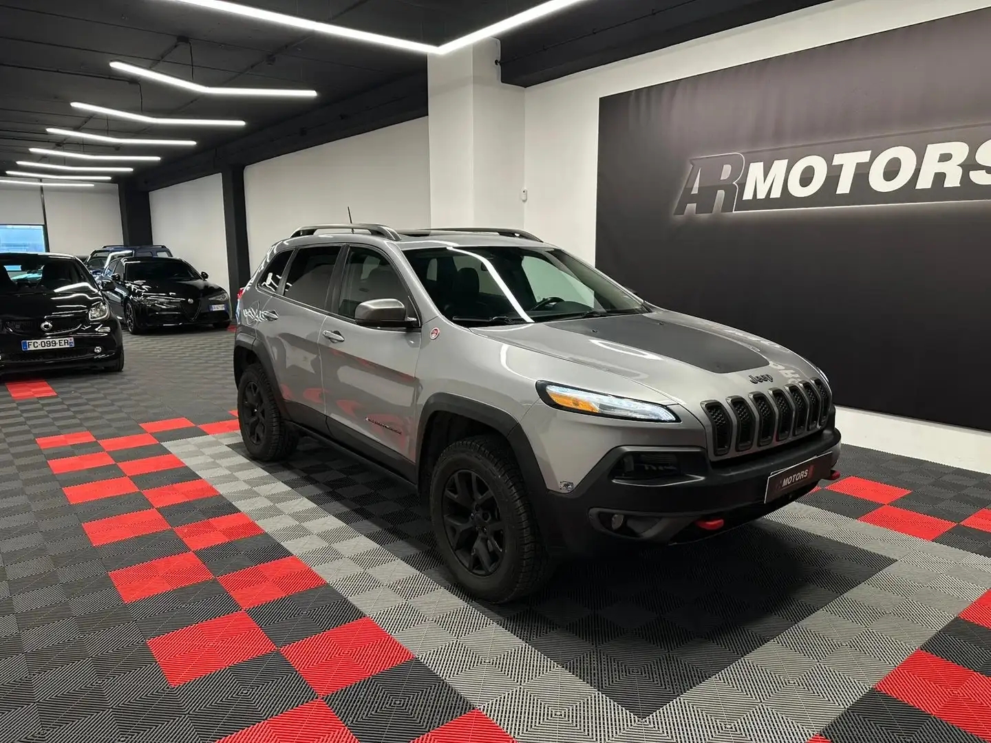 Jeep Cherokee TRAILHAWK Gris - 2
