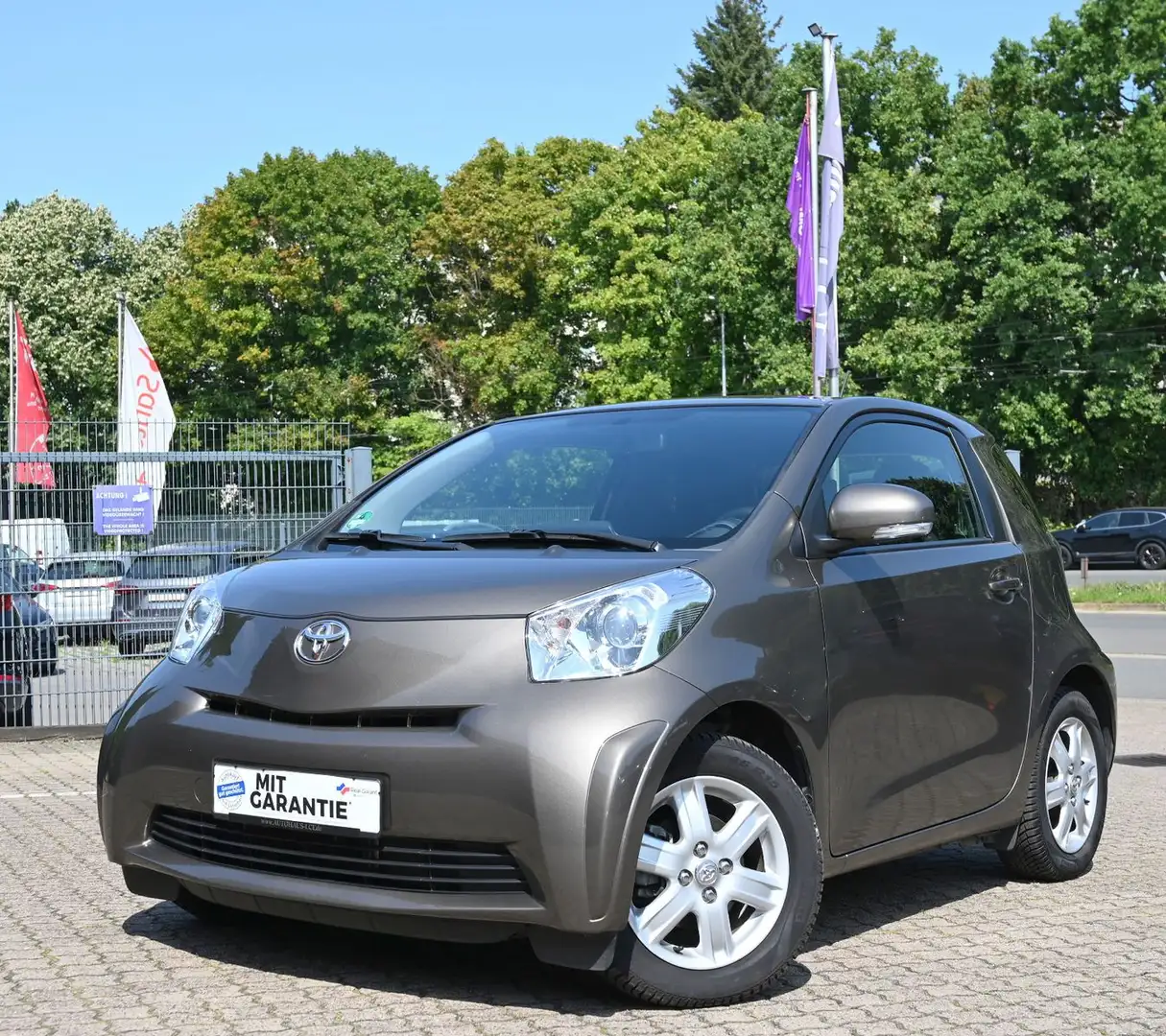 Toyota iQ iQ 1.0 VVT-i Sitzheizung Klima TOP Zustand 65tkm Brun - 2