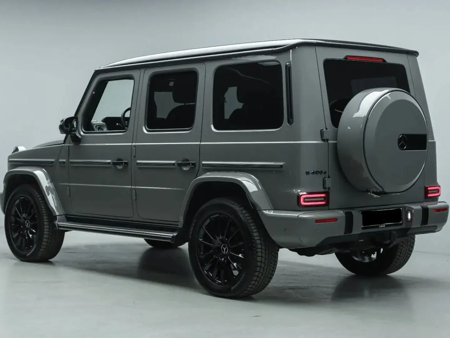 Mercedes-Benz G 400 G 400 d Pack AMG /PACK Night / delivery 25/10/2025 Gris - 2