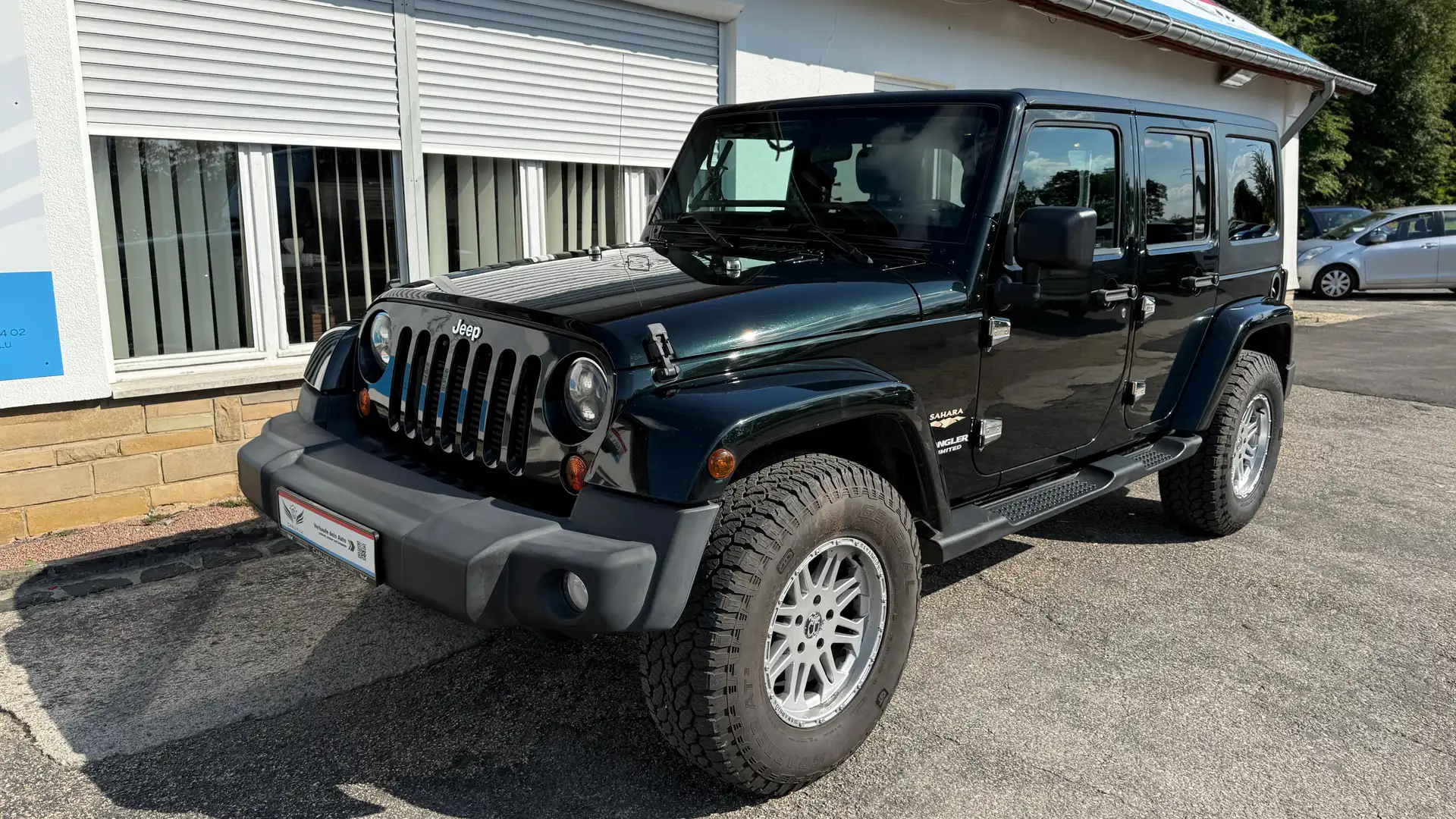 Jeep Wrangler Sahara Verde - 2