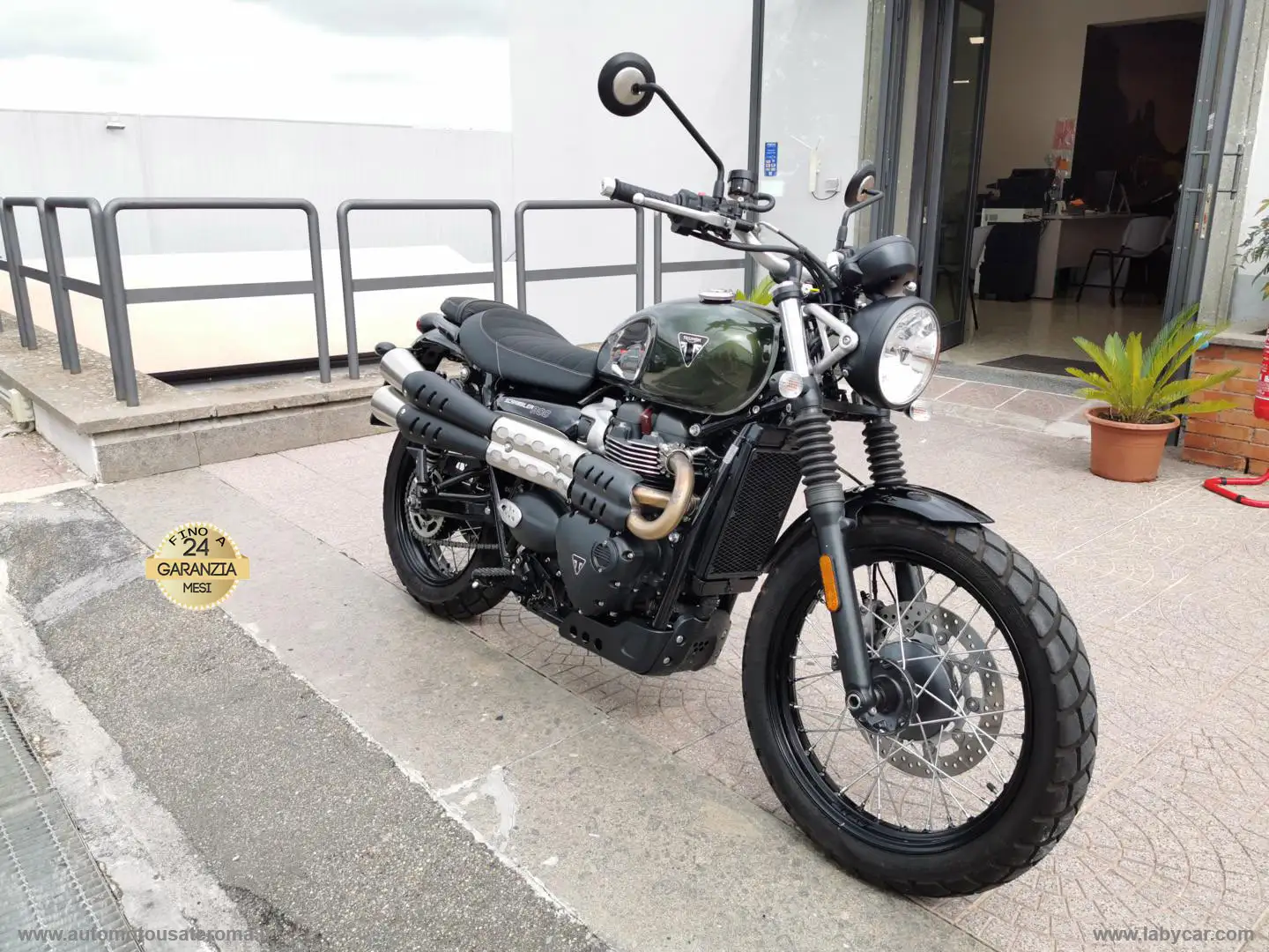 Triumph Street Scrambler Street Scrambler 900 CHROME EDITION RATE AUTO MOTO Verde - 2