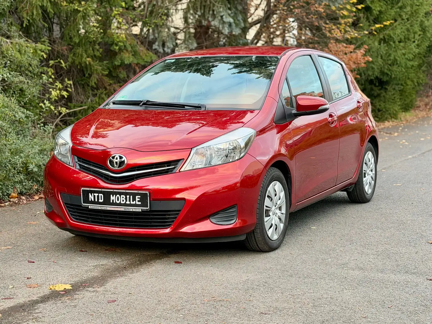 Toyota Yaris Life Rouge - 2