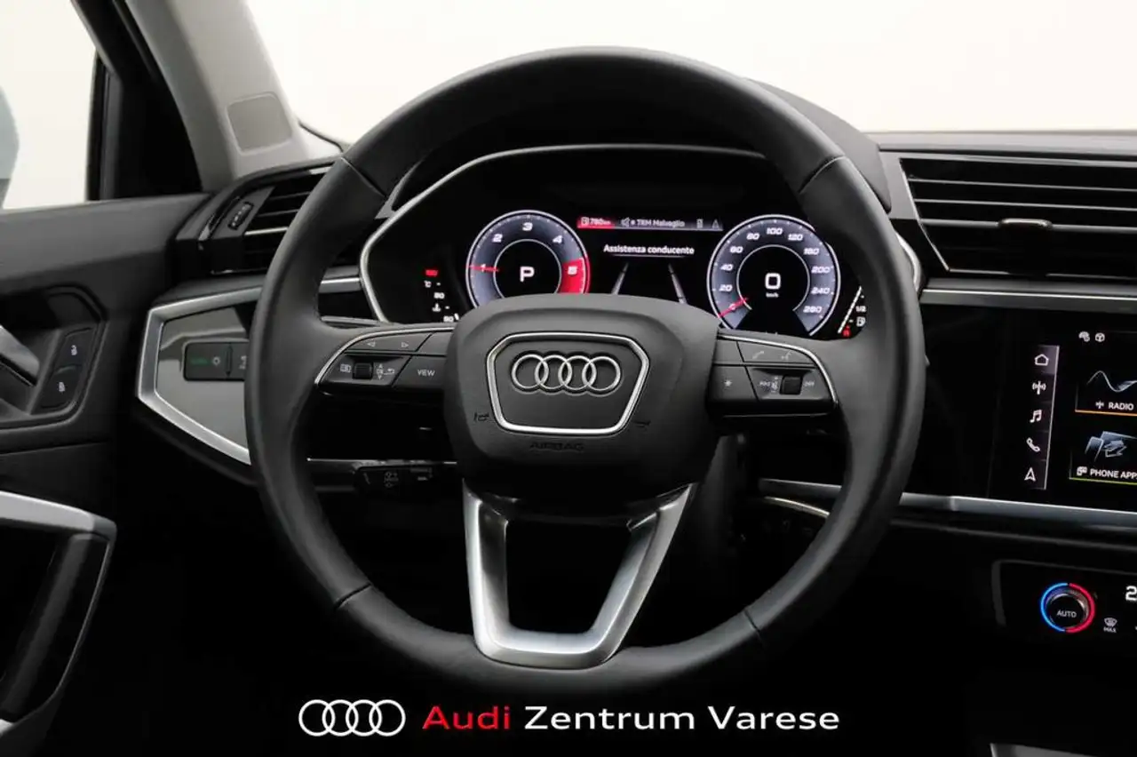 Audi Q3 35 2.0 tdi Business Advanced s-tronic 5