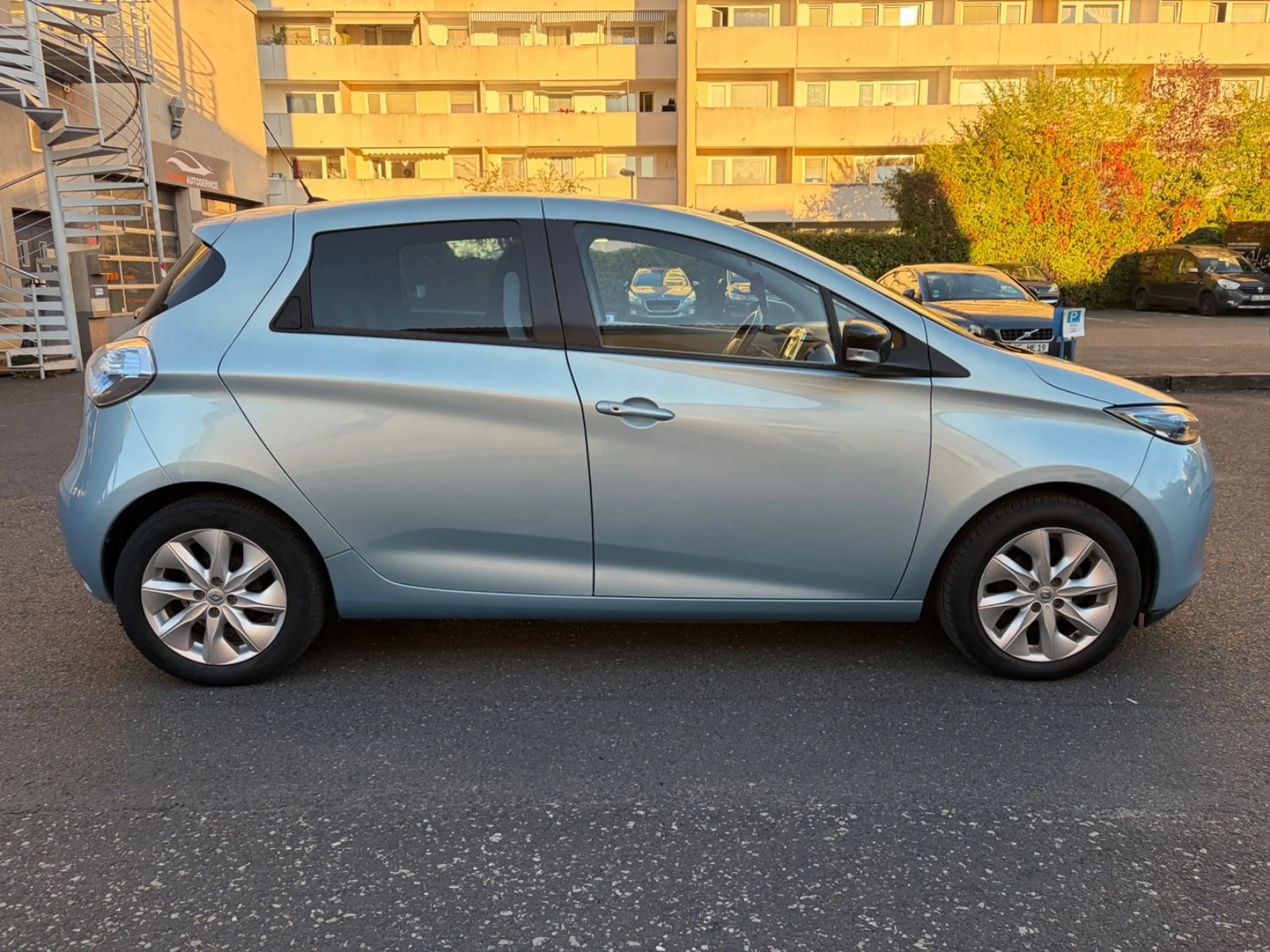 Renault ZOE Zoe Intens 4türig Batterie gekauft — photo 5
