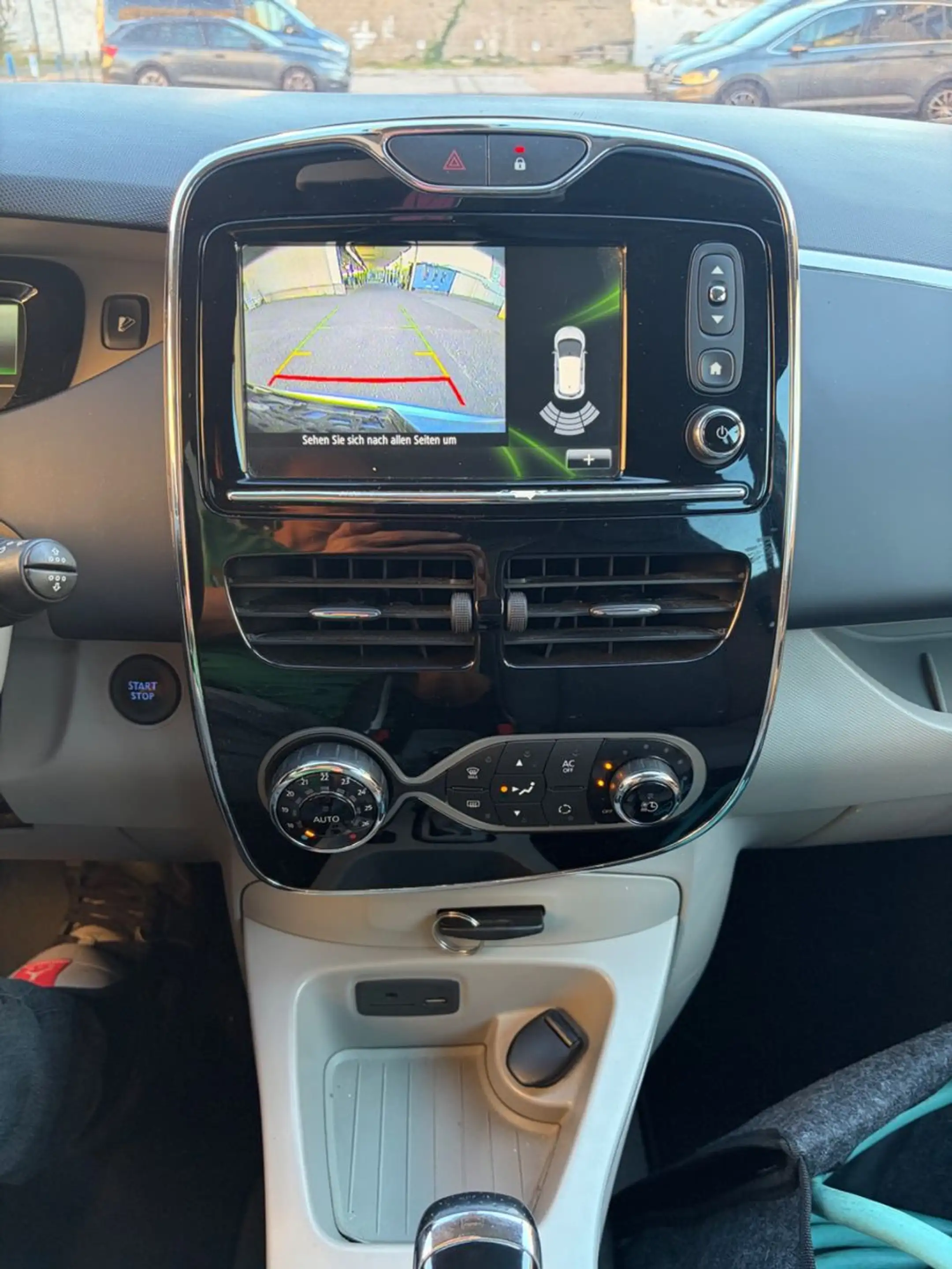 Renault ZOE Zoe Intens 4türig Batterie gekauft — photo 8