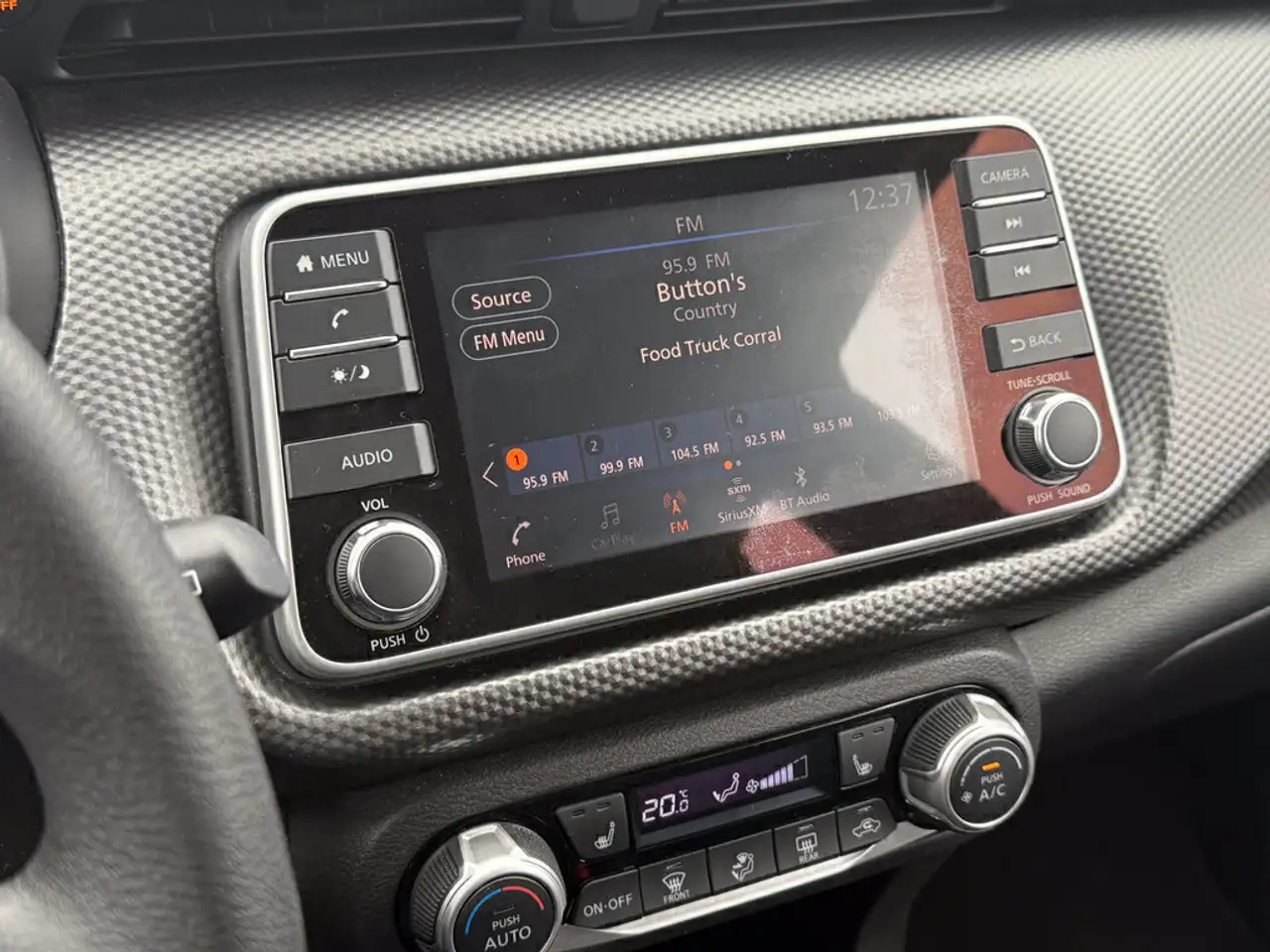 Nissan Kicks photo Nissan Kicks