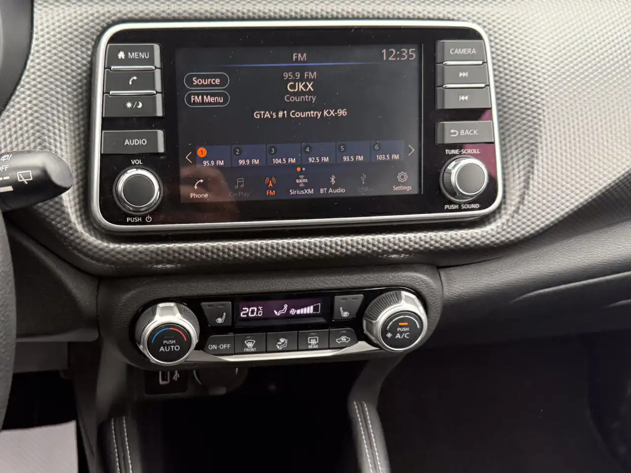 Nissan Kicks photo Nissan Kicks