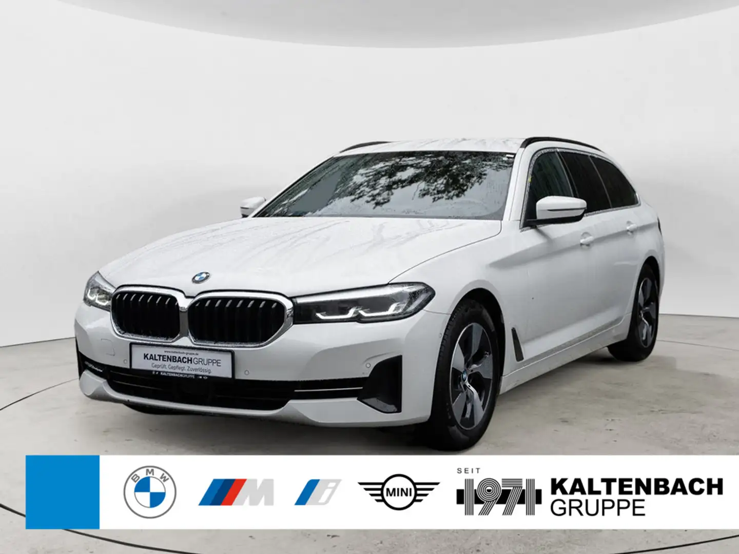BMW 520 d Touring xDrive FACEL. AHK HUD LED ACC Blanc - 1