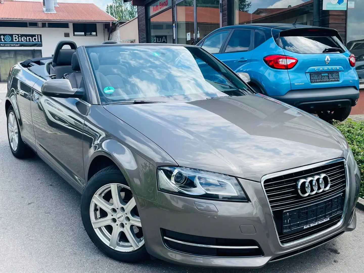 Audi A3 Cabriolet Attraction Xenon Grau - 1