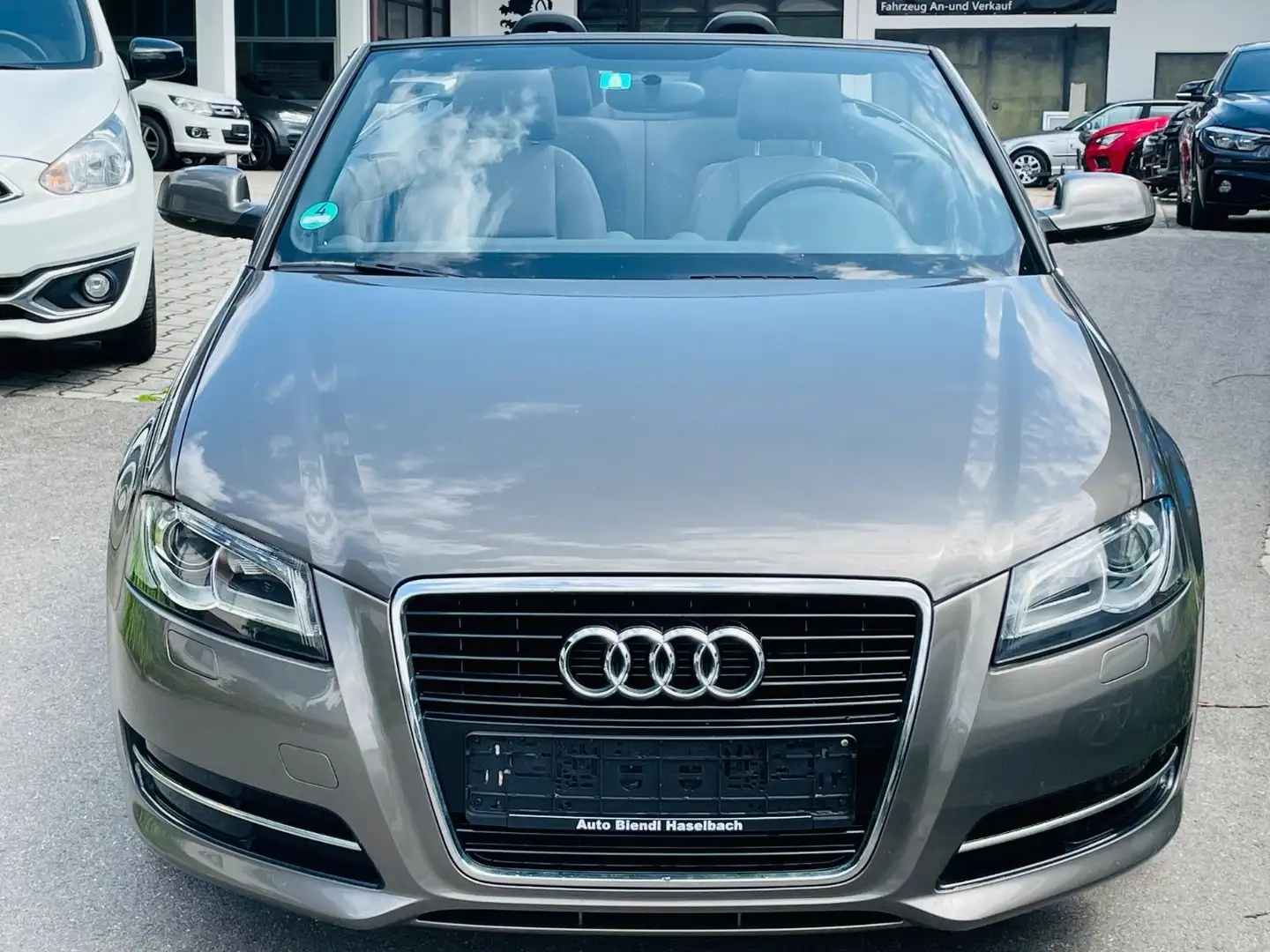 Audi A3 Cabriolet Attraction Xenon Grau - 2