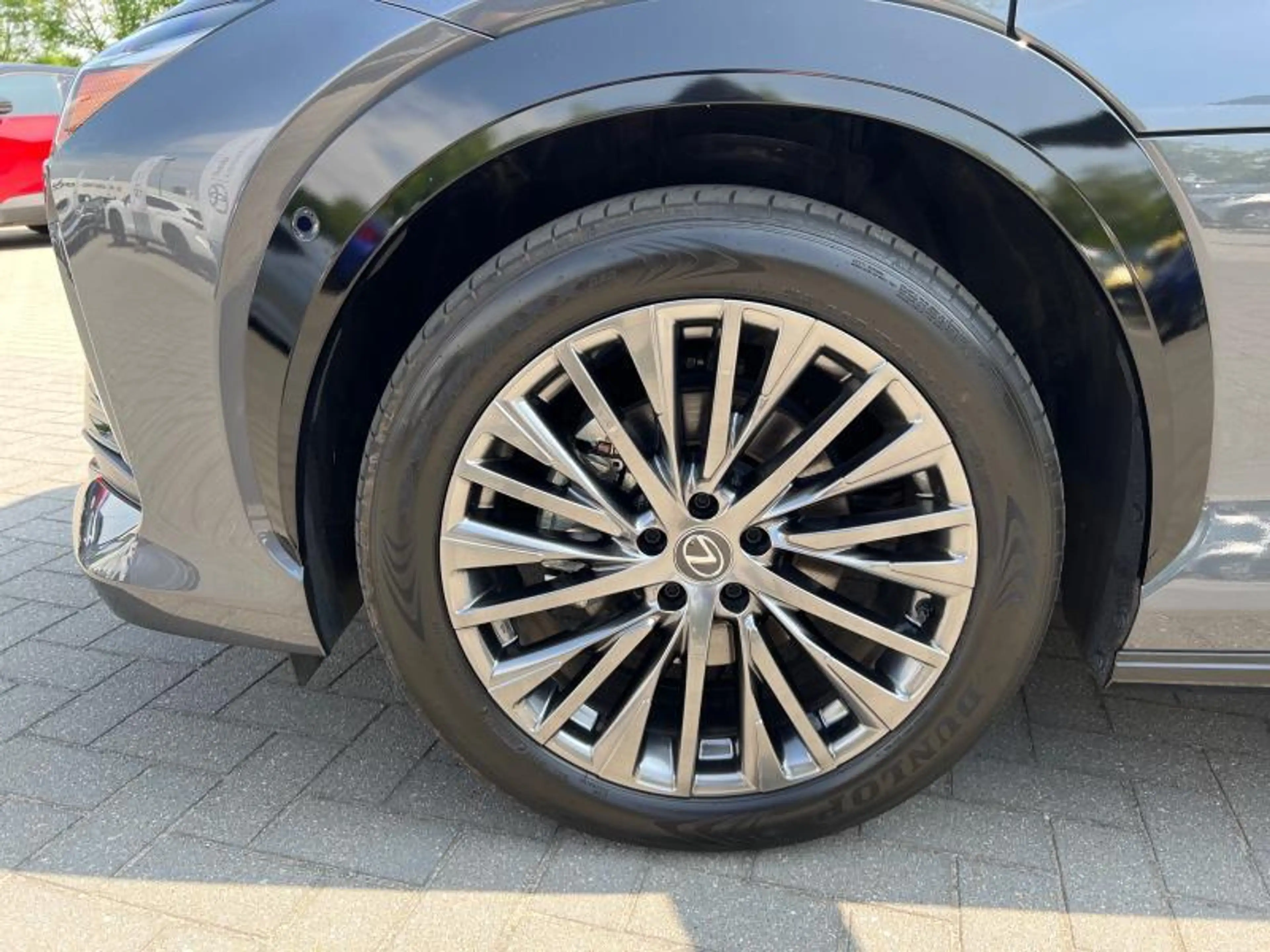 Lexus RZ Privilege Line AWD — photo 15