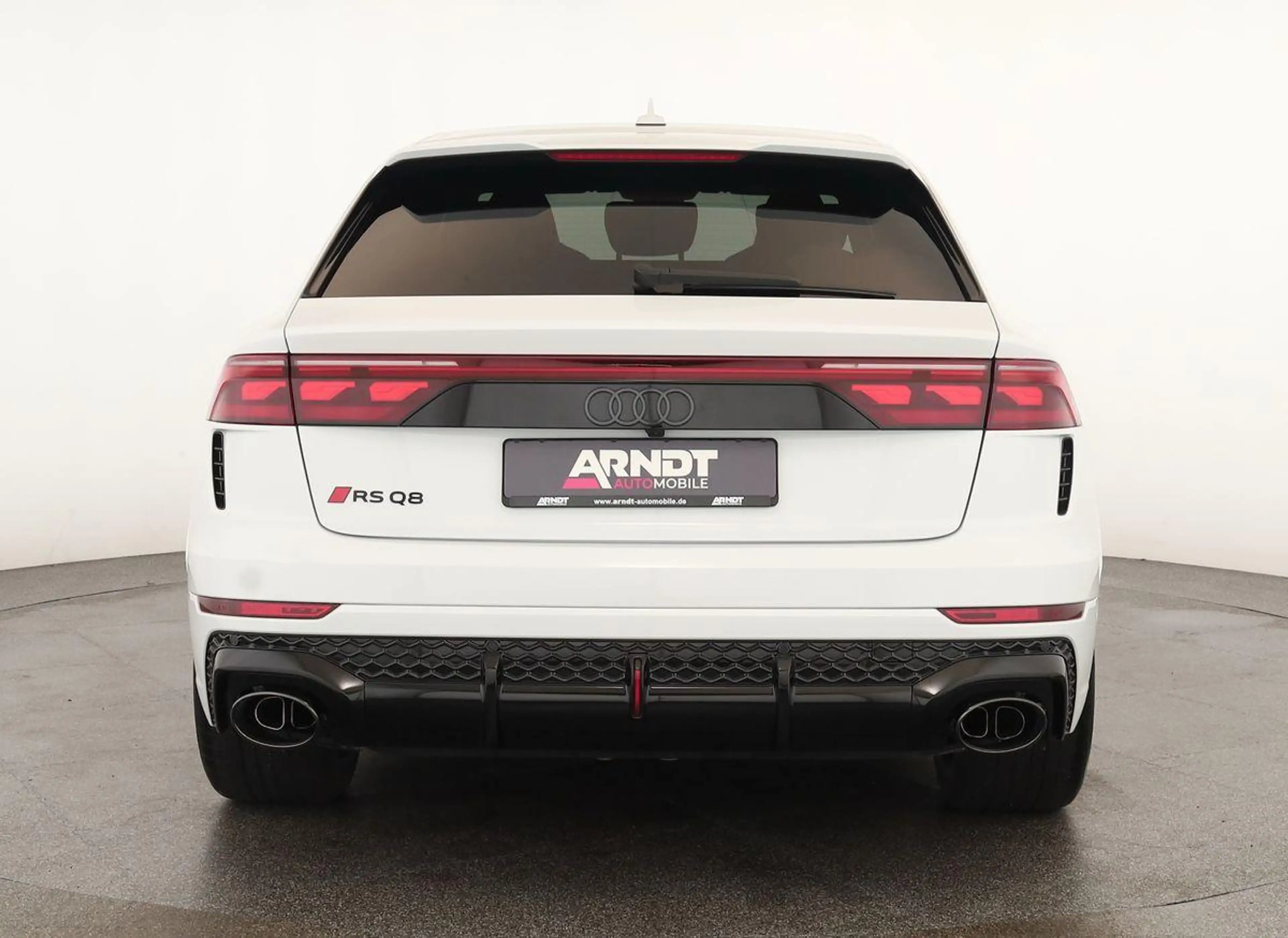 Audi RS Q8 SUV performance Laser Pano Vmax RSAbgas 23 — photo 6