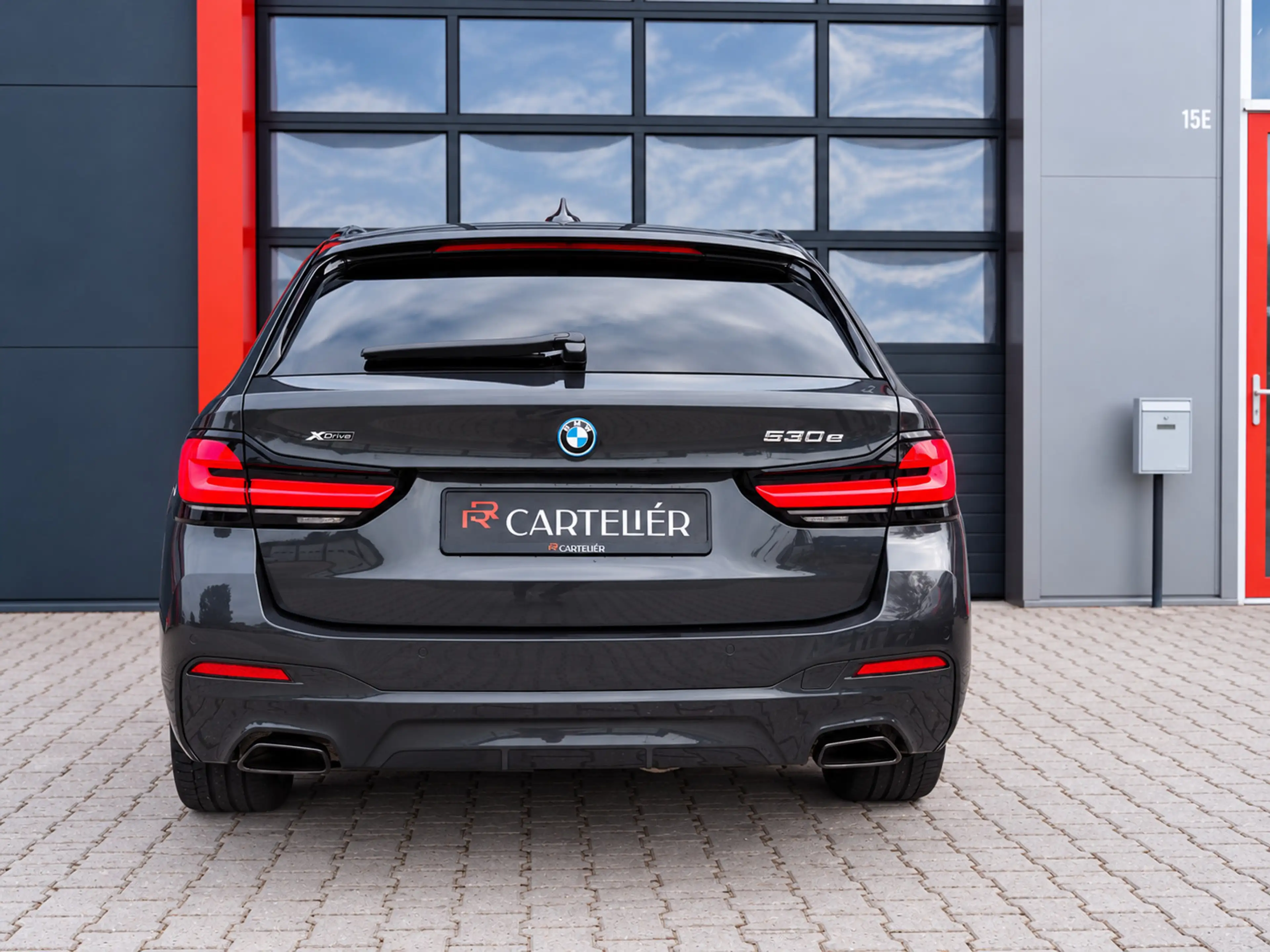 BMW 530 5-serie Touring 530e xDrive M-Sport | Pano | LED | — photo 10