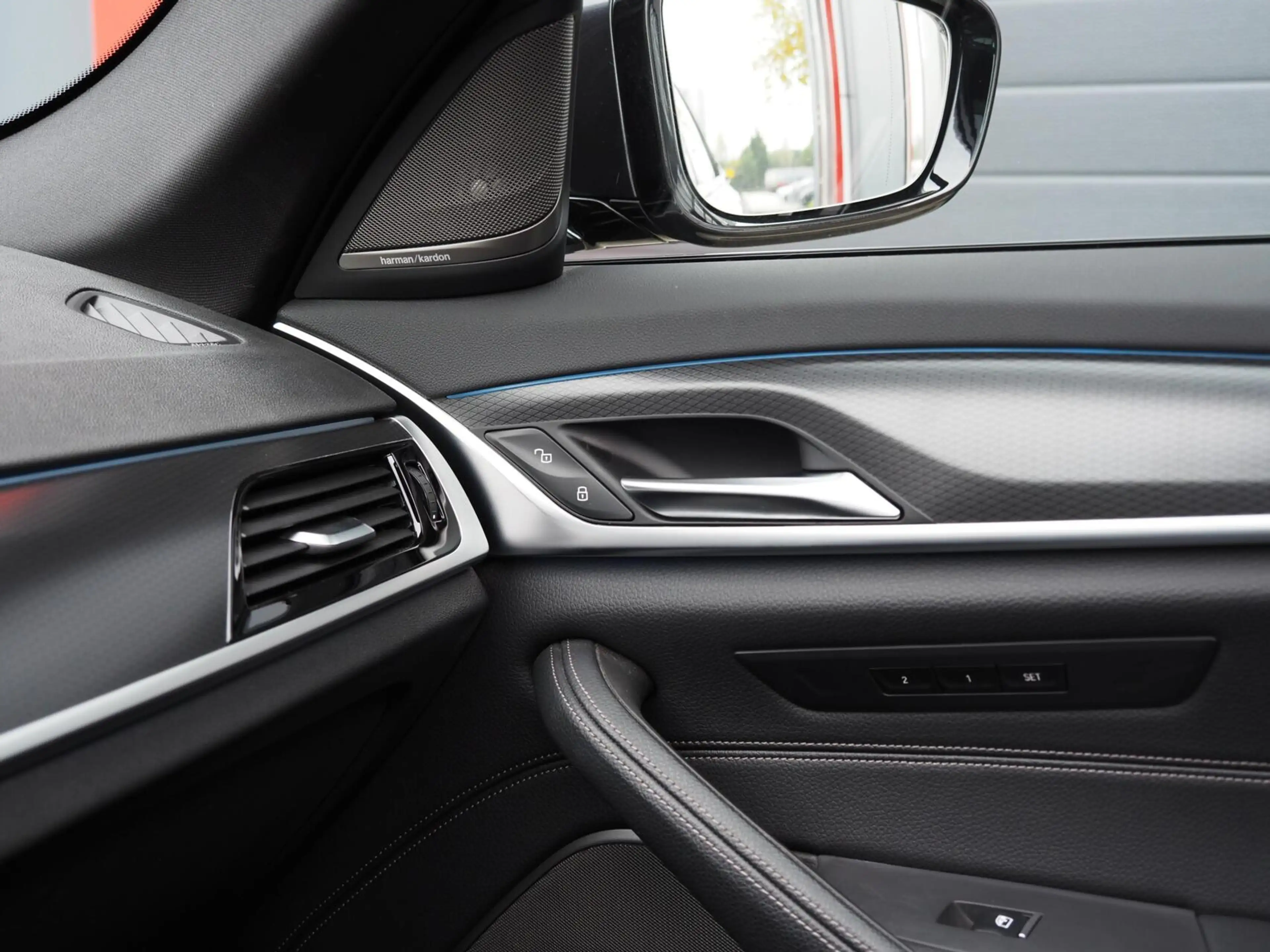 BMW 530 5-serie Touring 530e xDrive M-Sport | Pano | LED | — photo 38