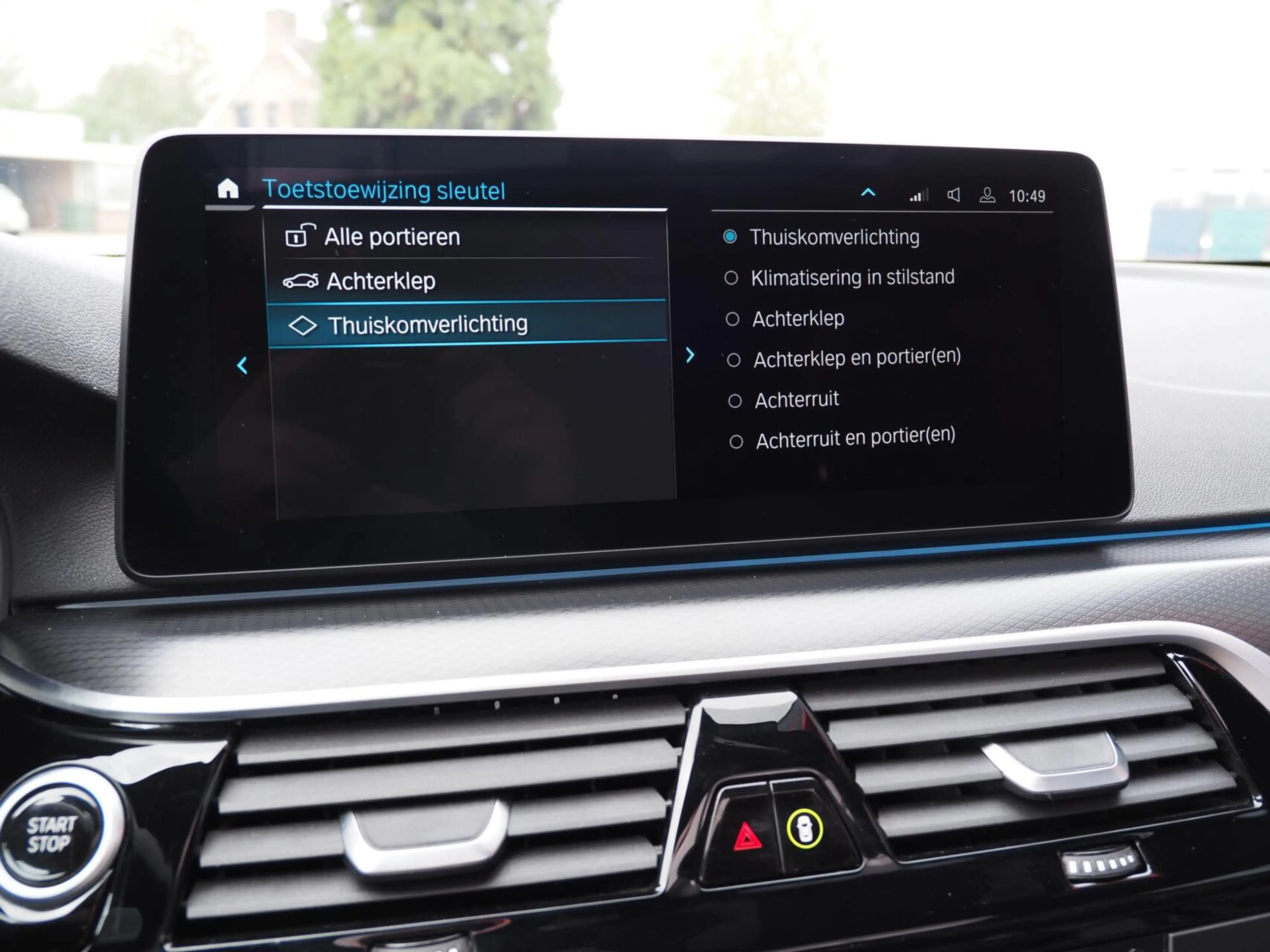 BMW 530 5-serie Touring 530e xDrive M-Sport | Pano | LED | — photo 40
