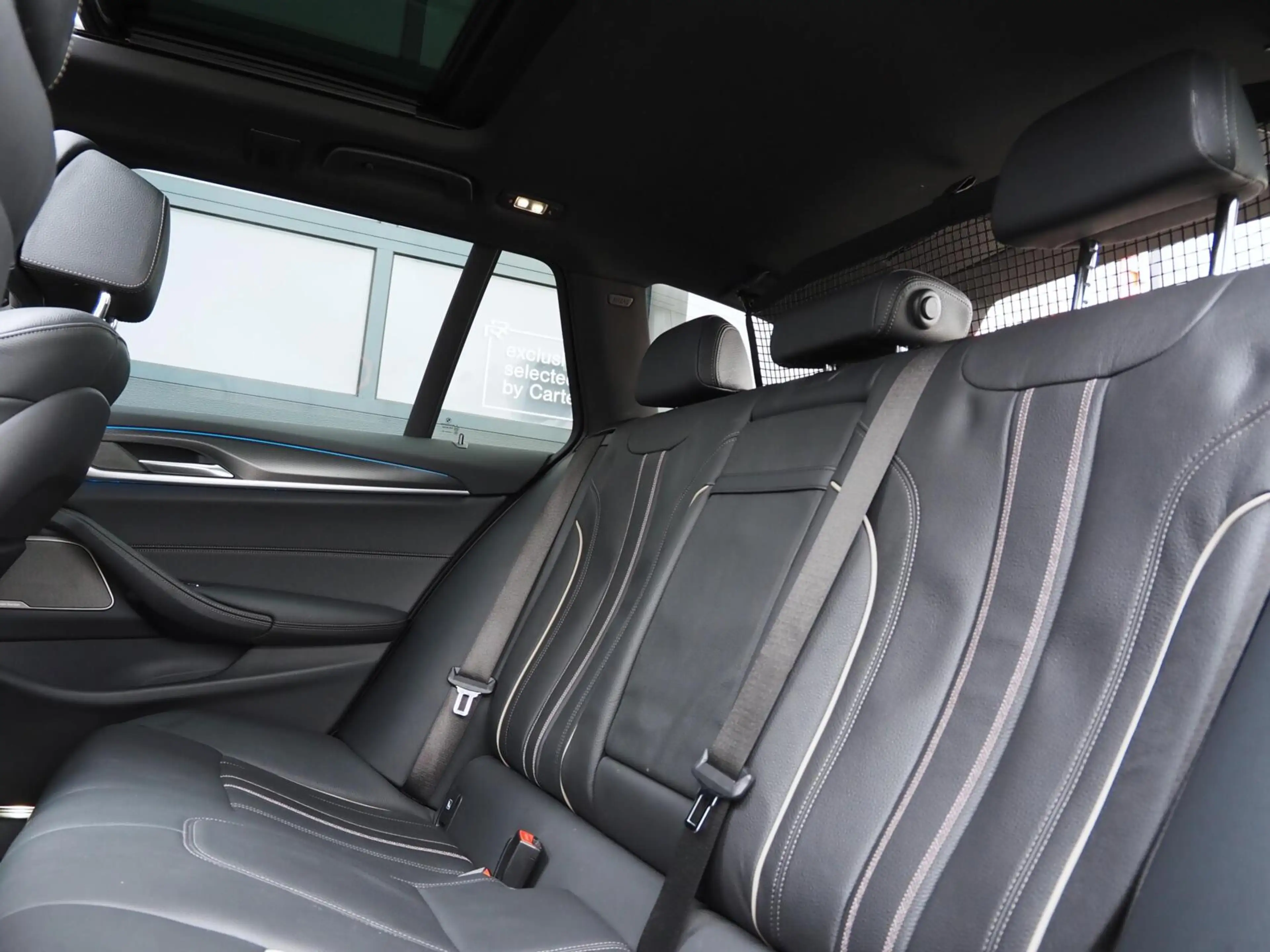 BMW 530 5-serie Touring 530e xDrive M-Sport | Pano | LED | — photo 27