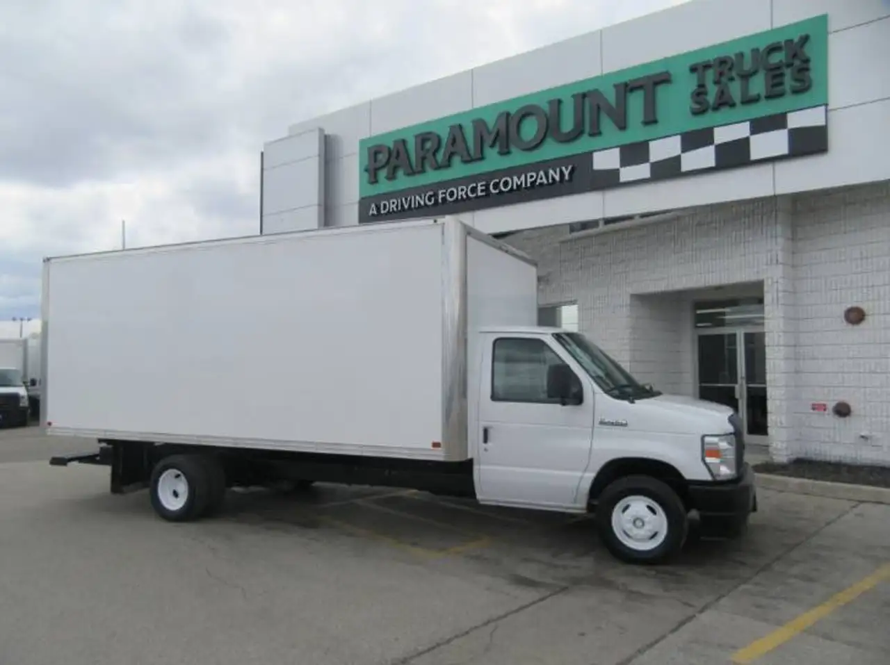 2022 Ford E-450