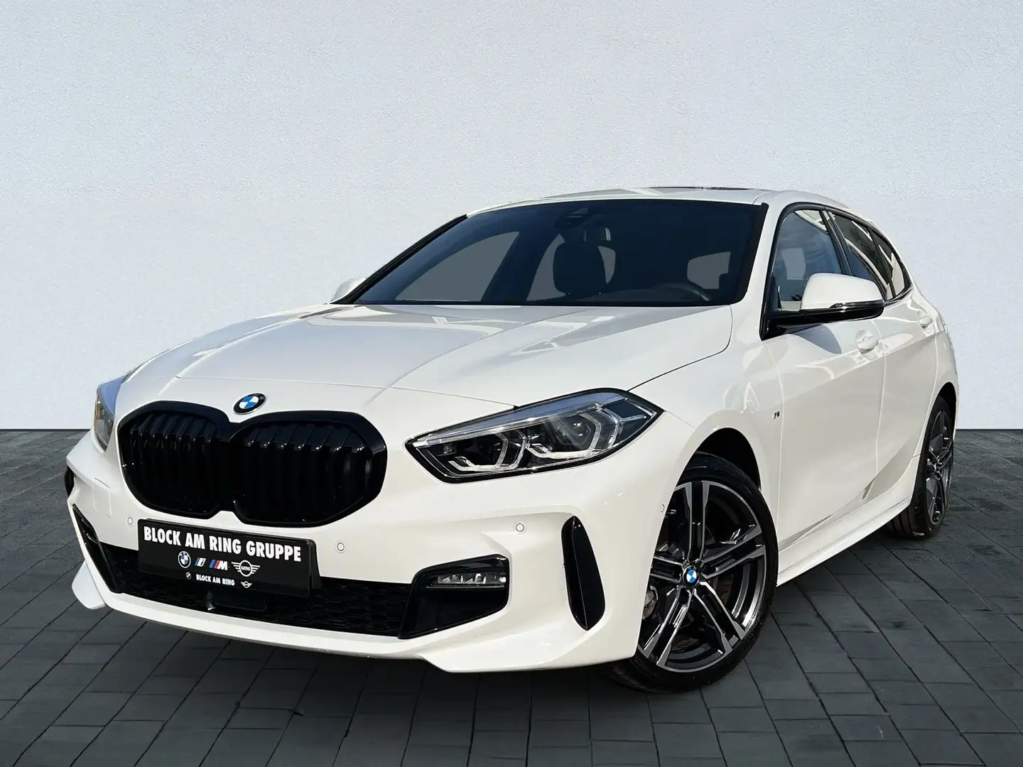 BMW 118 i  M Sportpaket LCP Pano Shz 18" Carplay Fehér - 2