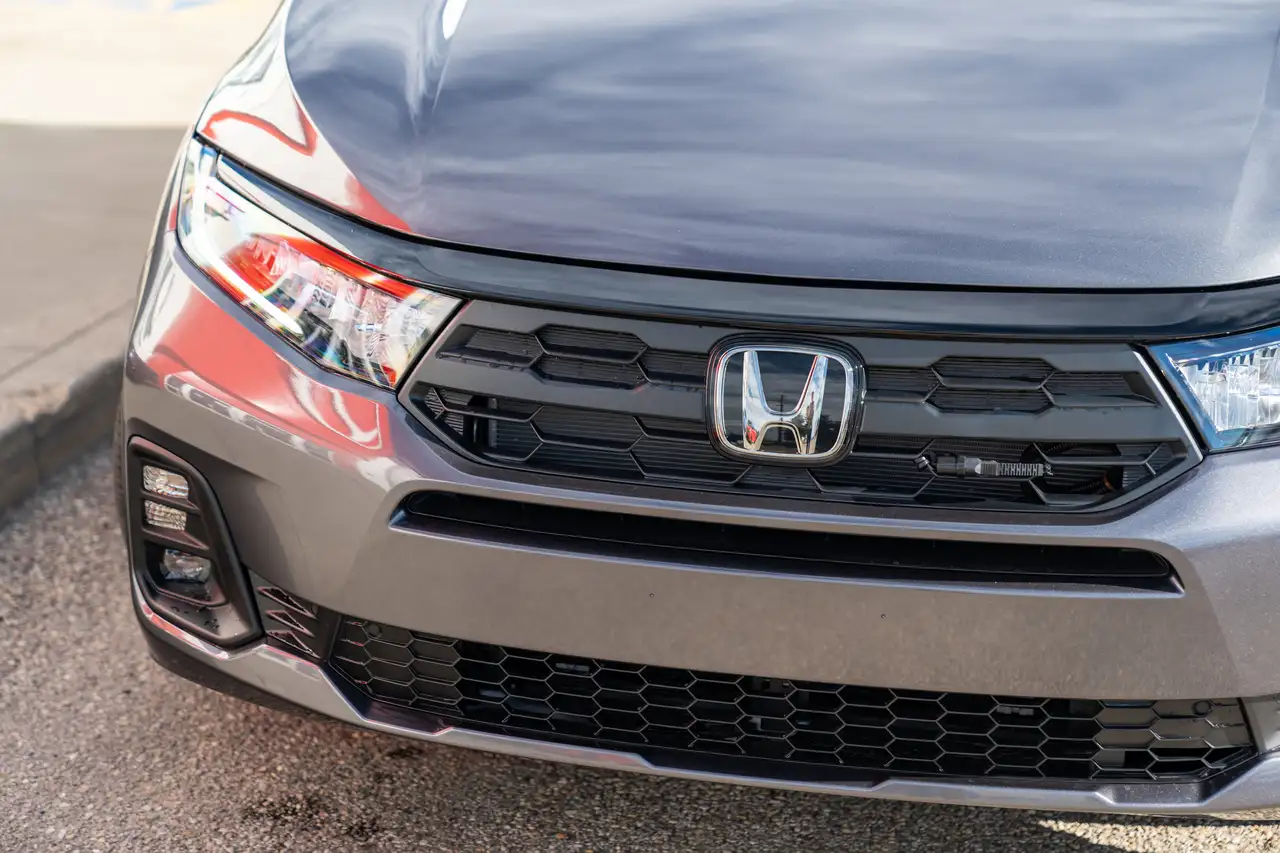 Honda Odyssey снимка Honda Odyssey