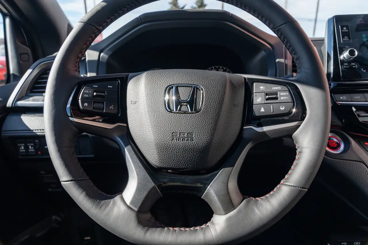 Honda Odyssey снимка Honda Odyssey