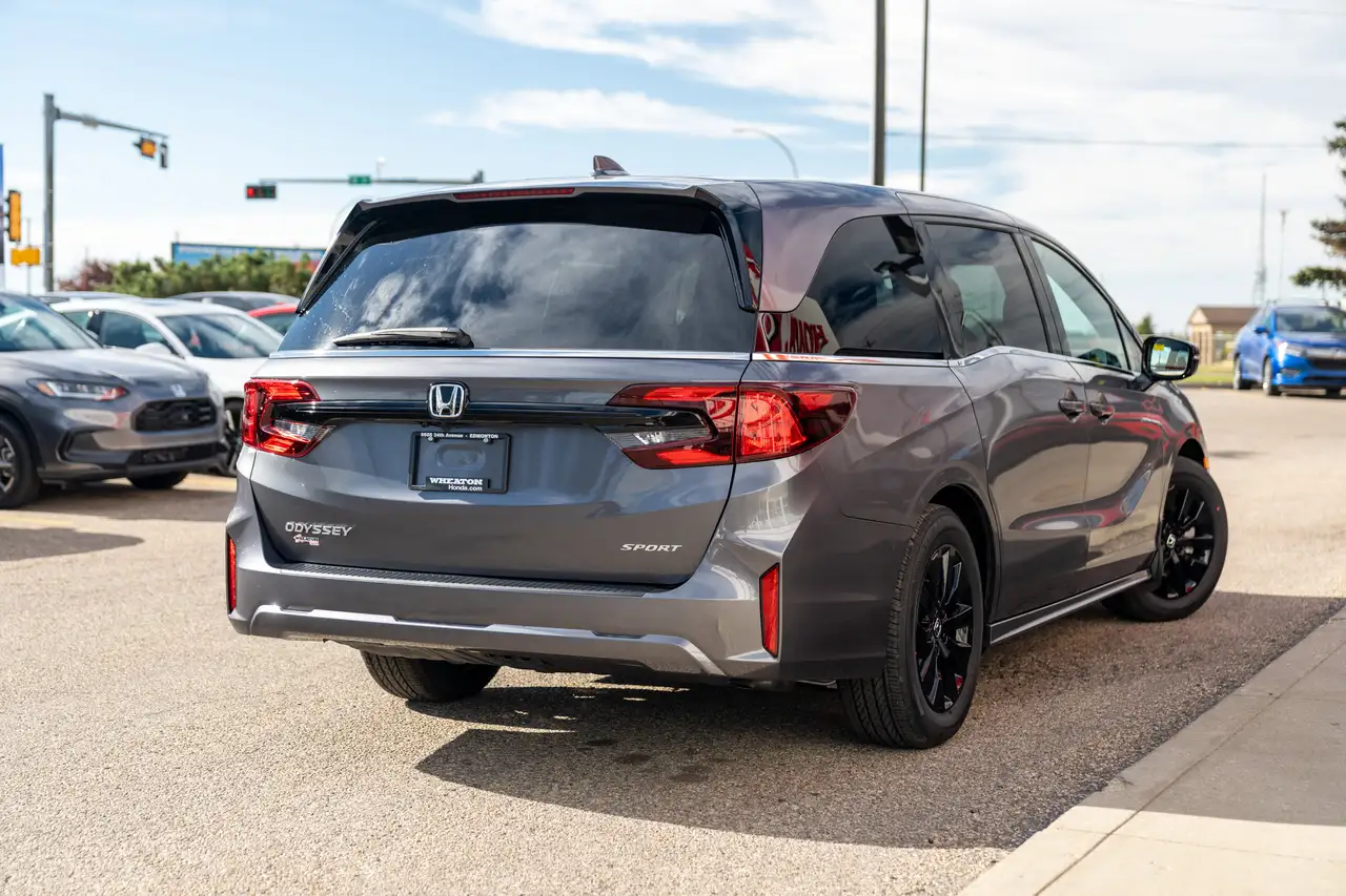 Honda Odyssey снимка Honda Odyssey