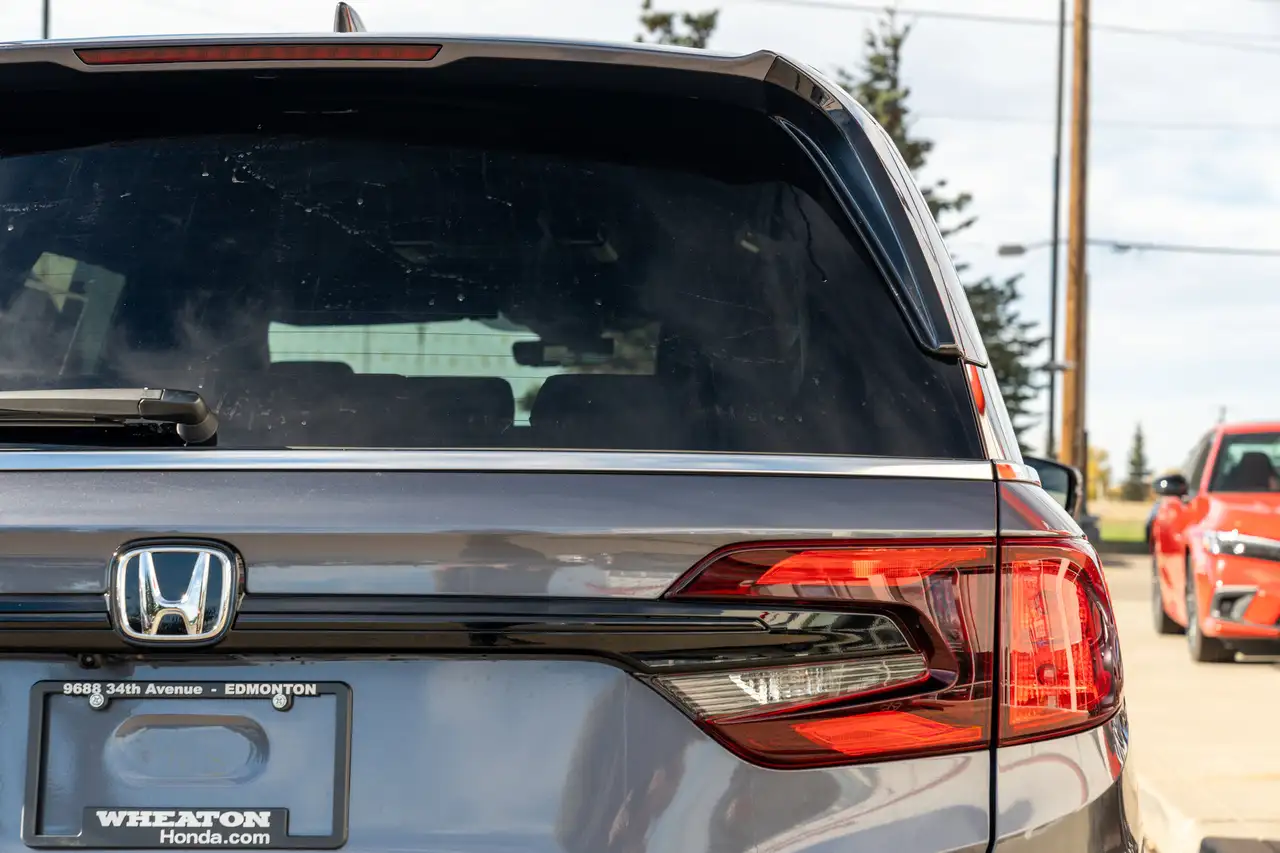 Honda Odyssey снимка Honda Odyssey