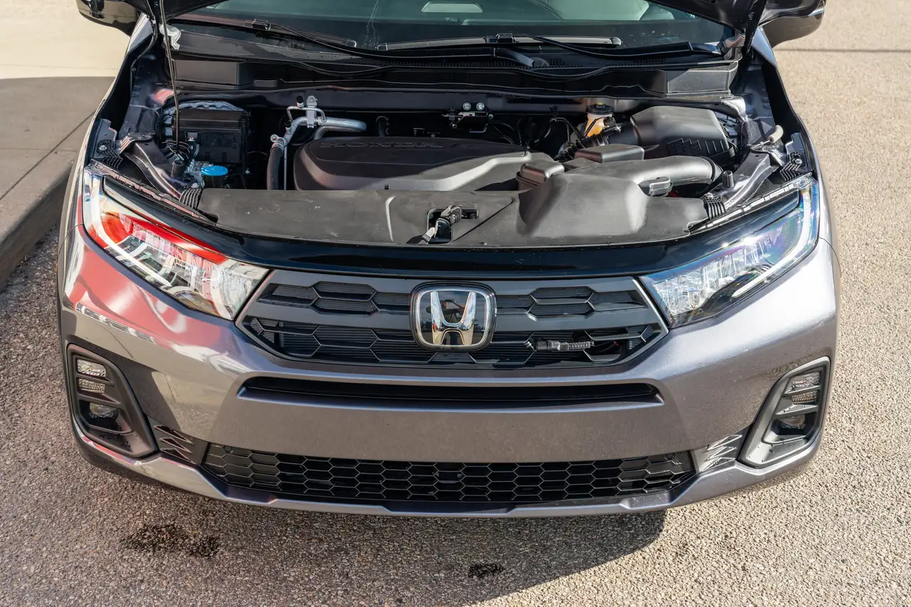 Honda Odyssey снимка Honda Odyssey