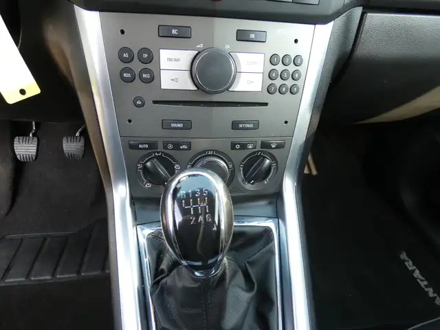 Opel Antara view 15