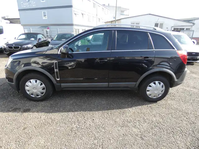 Opel Antara view 4