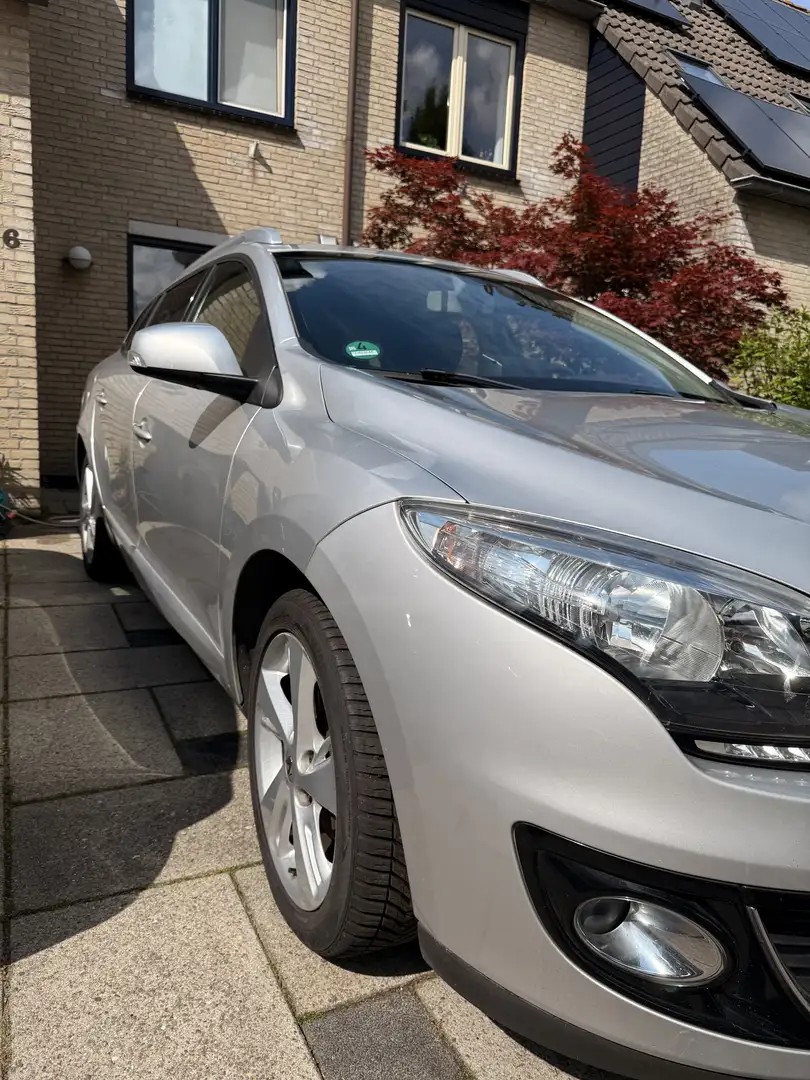 Renault Megane 1.6 Dynamique Grijs - 2