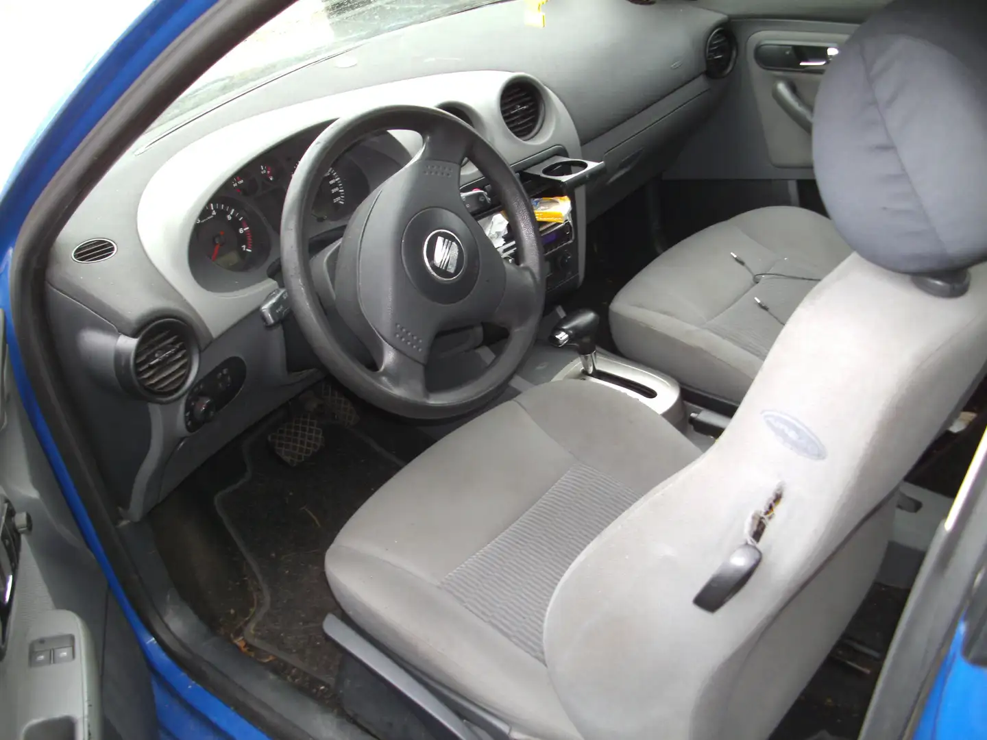 SEAT Ibiza 1.4 16V Fresh Blauw - 1