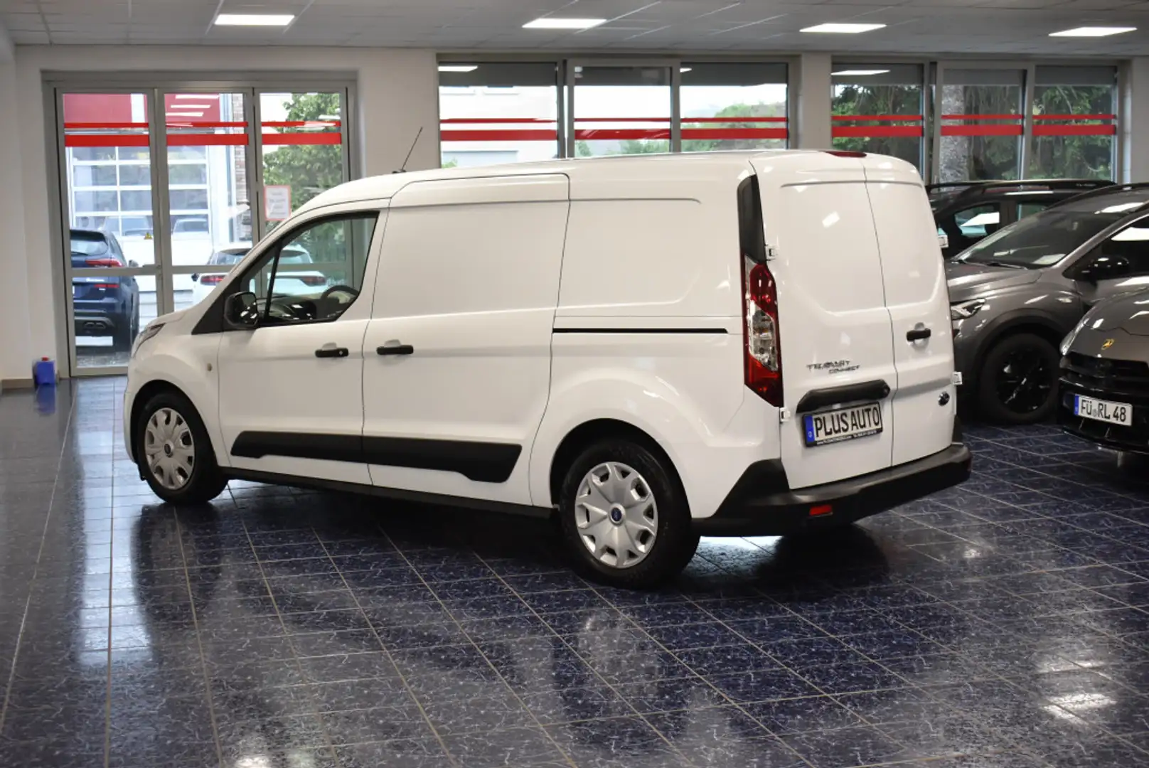 Ford Transit Connect L2 lang Aut 2xSchiebetüren Navi Weiß - 2