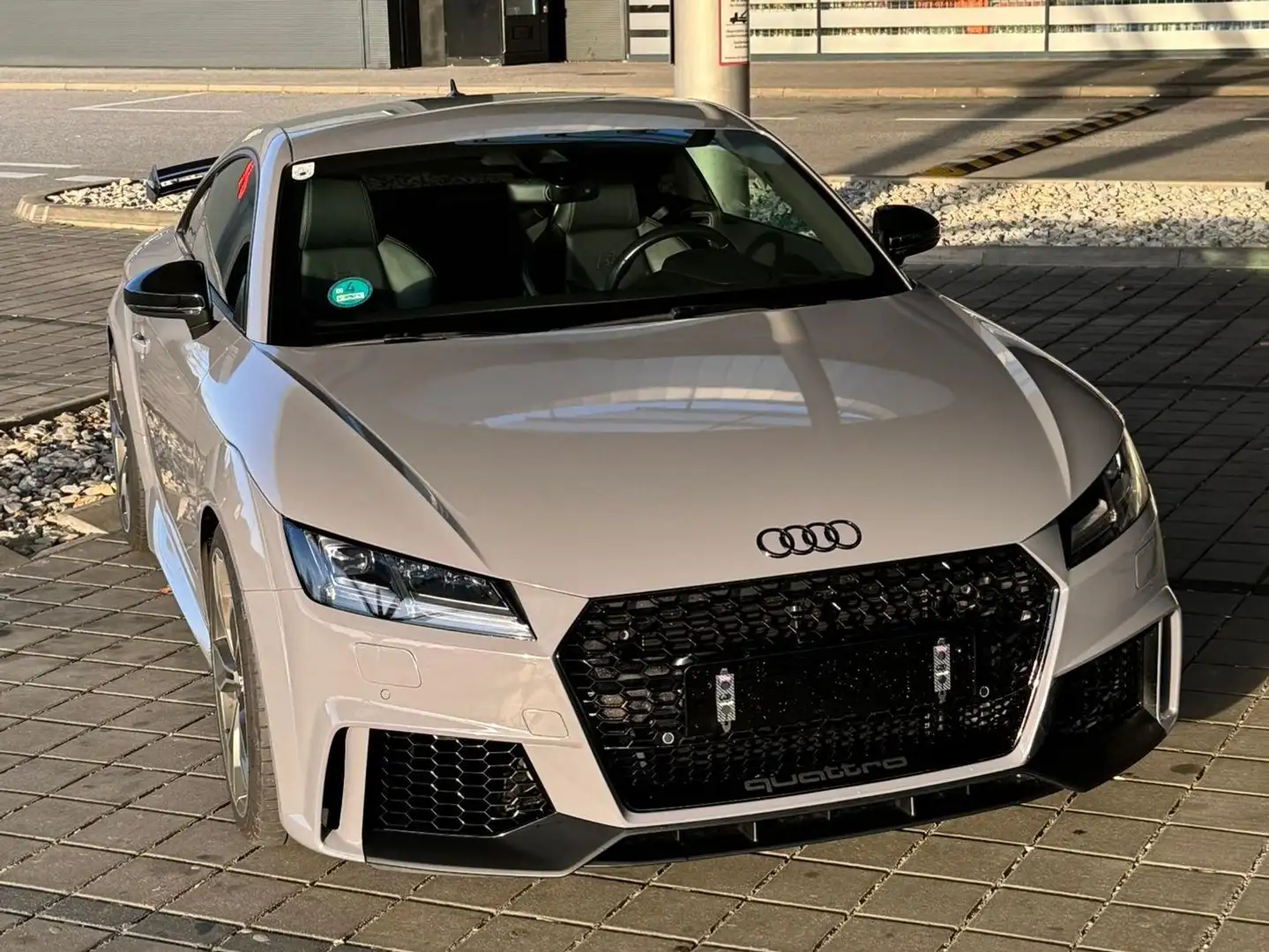 Audi TTS TTS Coupé 2,0 TFSI quattro S-tronic Grau - 2