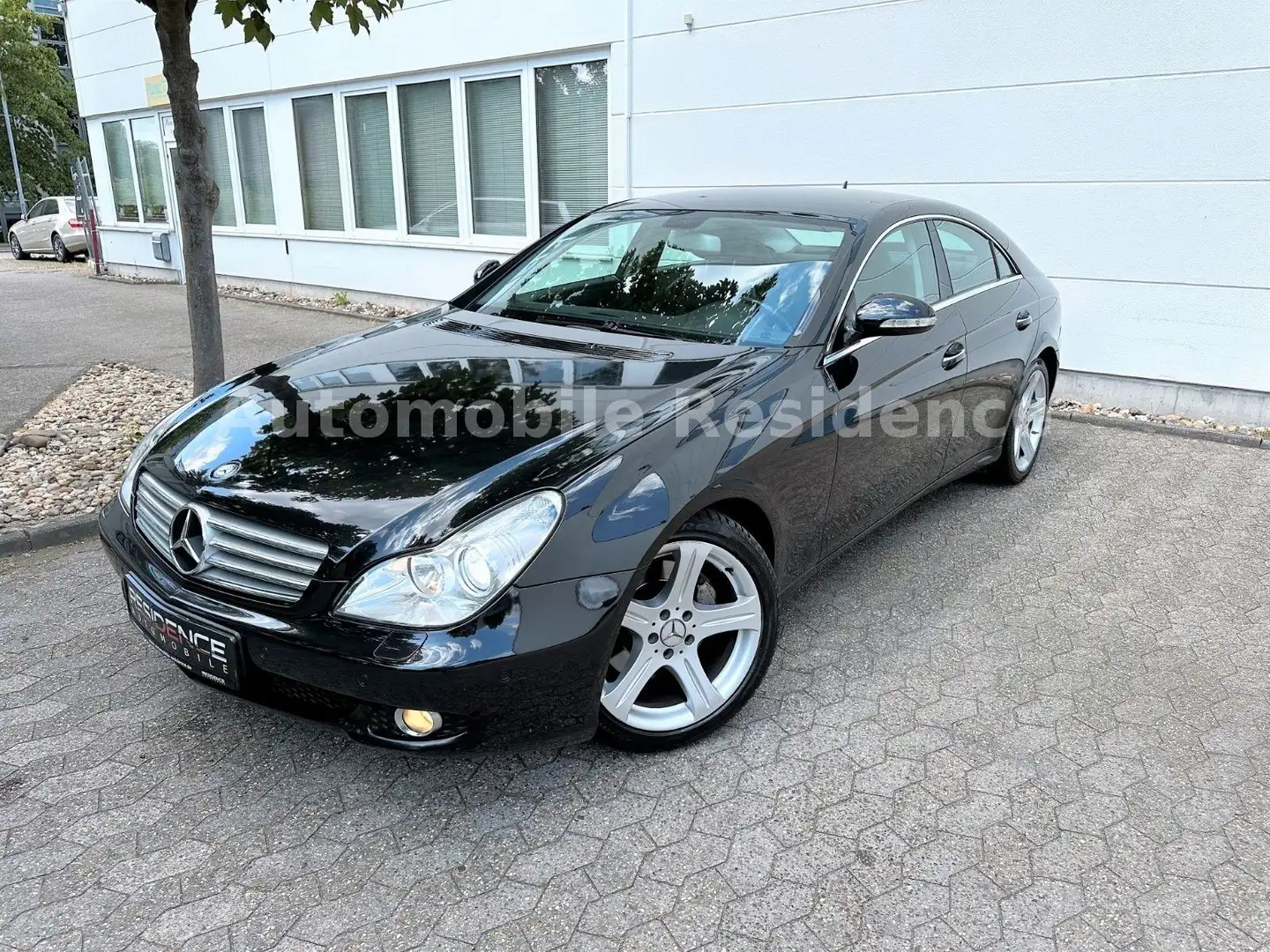 Mercedes-Benz CLS 350 CGI AUT.*NAVI*LEDER*MEM*MFL*PDC*TEMP*XEN Negro - 2
