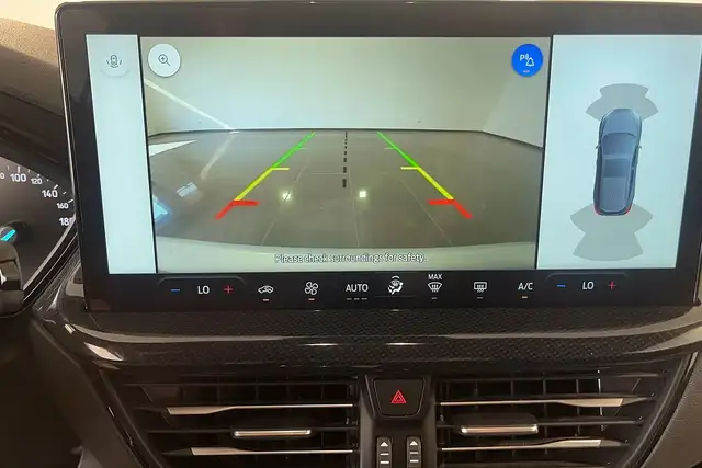 Ford Focus view 15