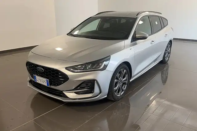 Ford Focus main image